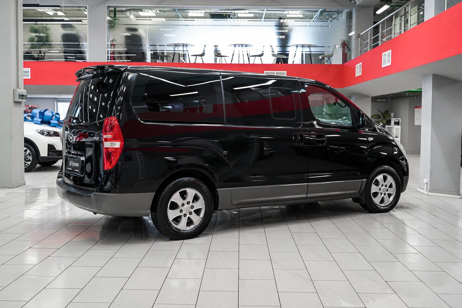 Hyundai Grand Starex 2012, черный, ДЦ Орехово