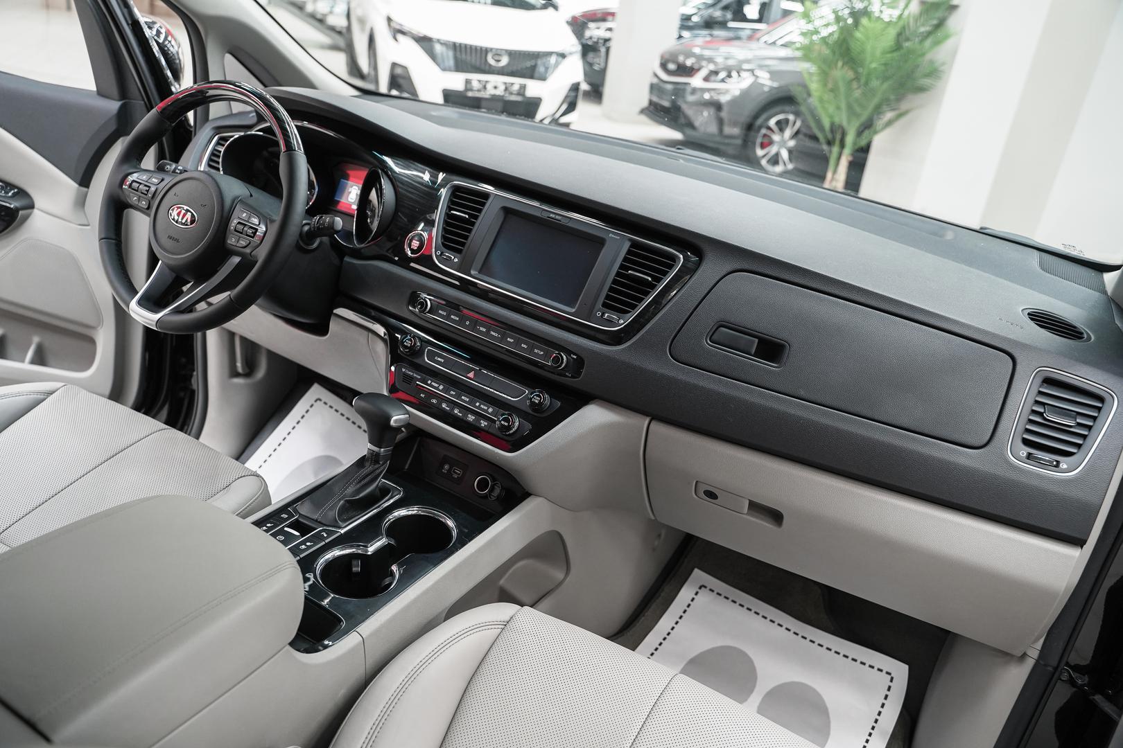 Kia Carnival 2019, черный, ДЦ Орехово