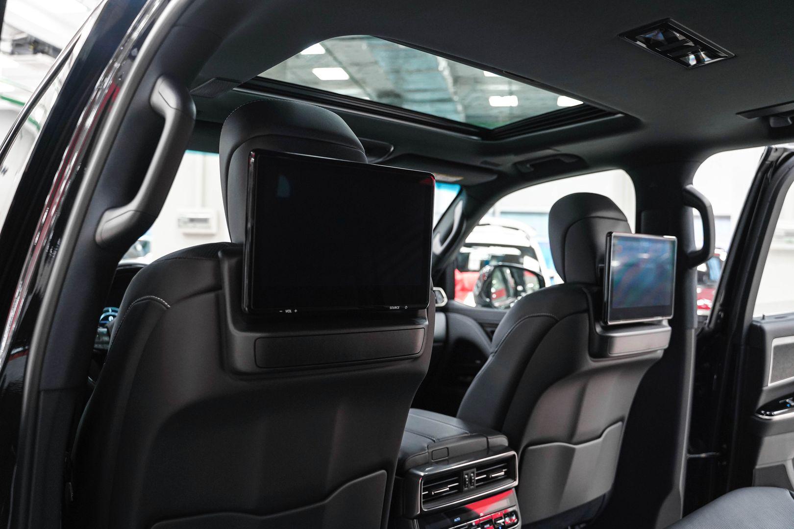 Lexus LX 2024, черный, ДЦ Орехово