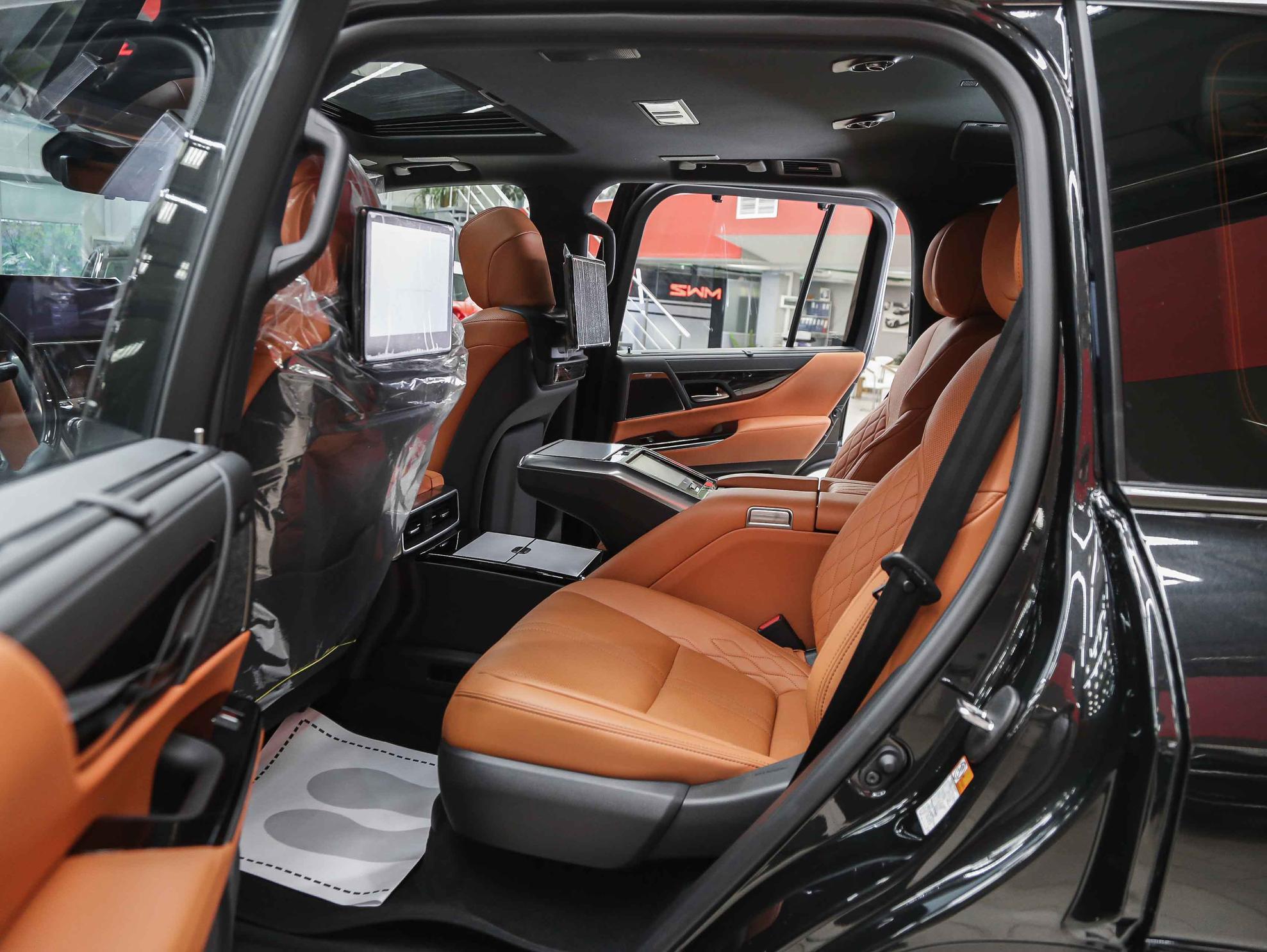 Lexus LX 2026, черный, ДЦ Орехово