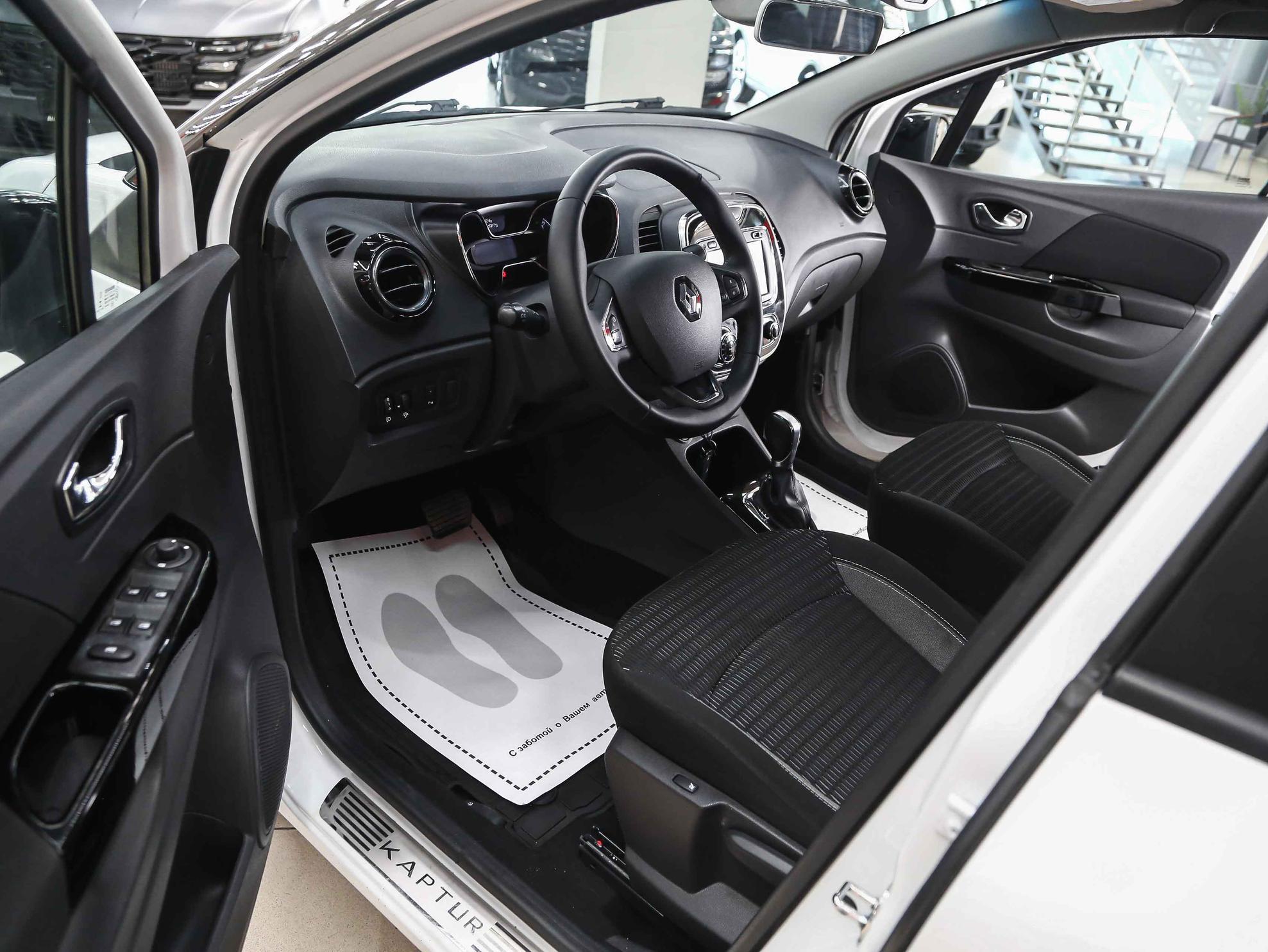 Renault Kaptur 2017, белый, ДЦ Орехово