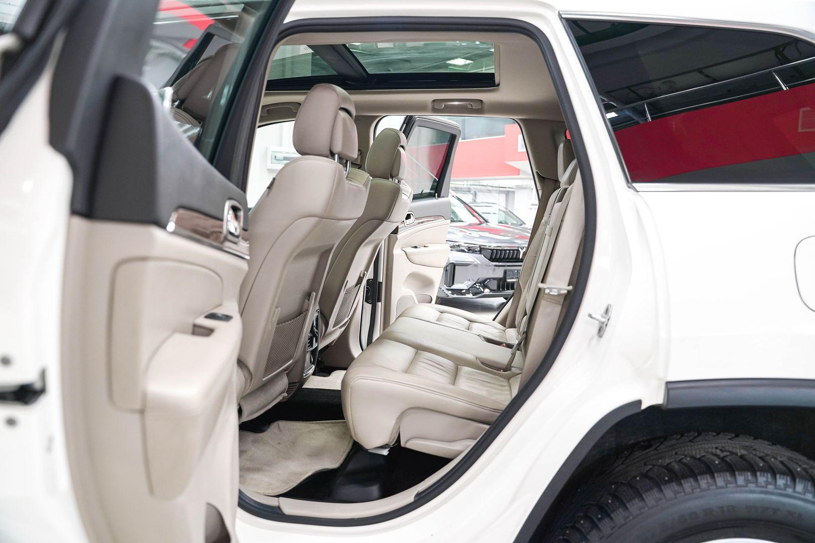 Jeep Grand Cherokee 2011, белый, ДЦ Орехово