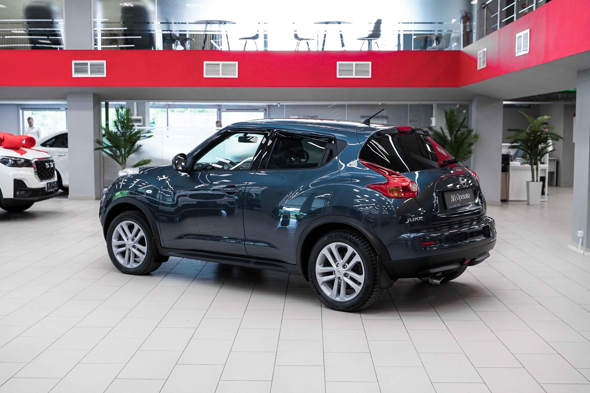 Nissan Juke 2012, синий, ДЦ Орехово