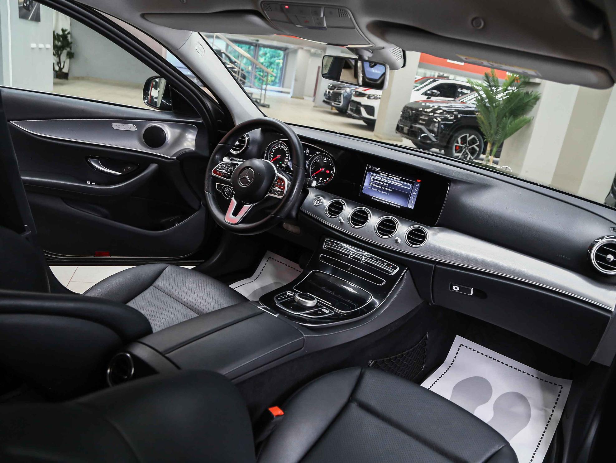 Mercedes-Benz E-Класс 2019, черный, ДЦ Орехово
