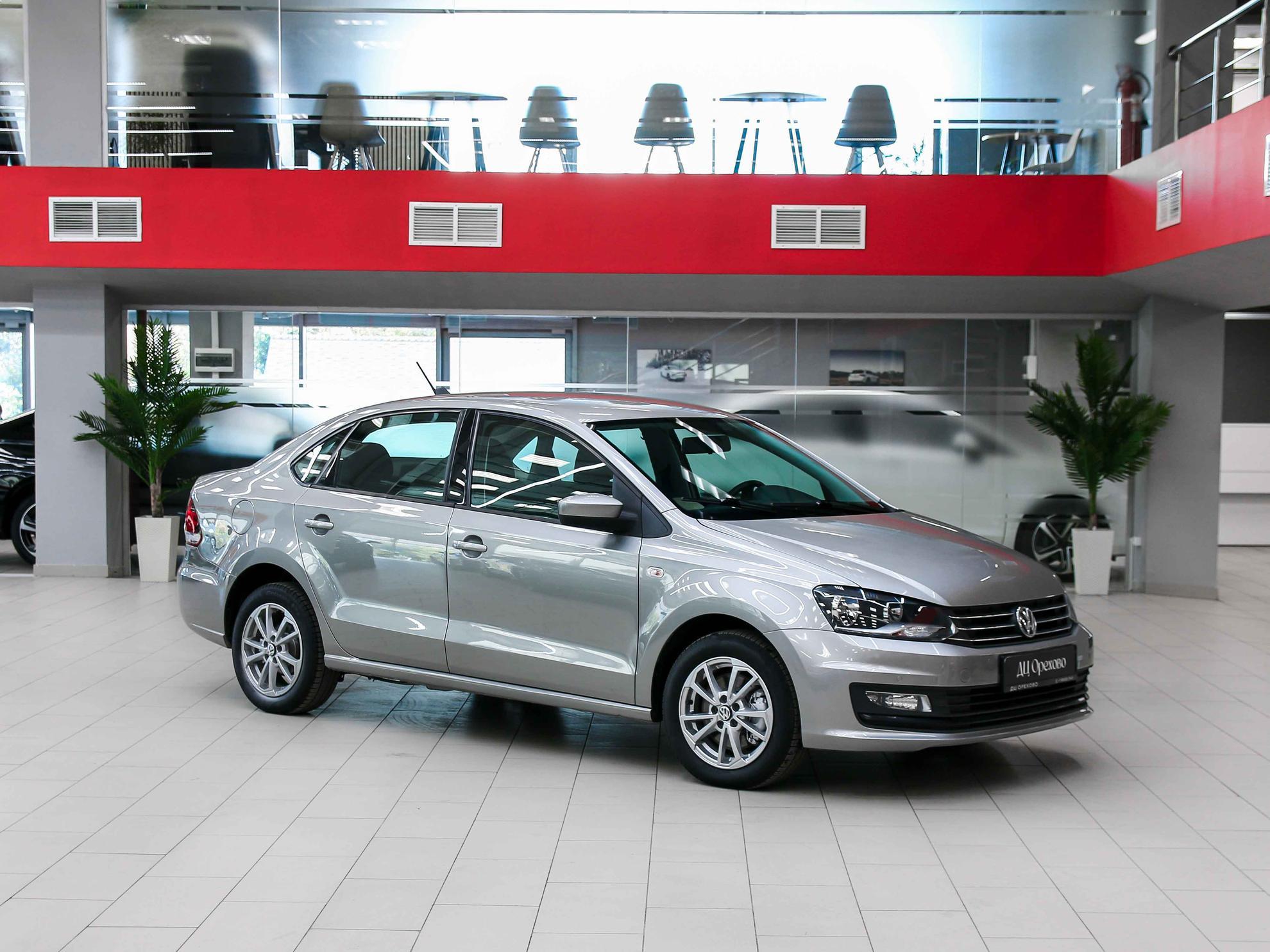 Volkswagen Polo 2017, серебряный, ДЦ Орехово