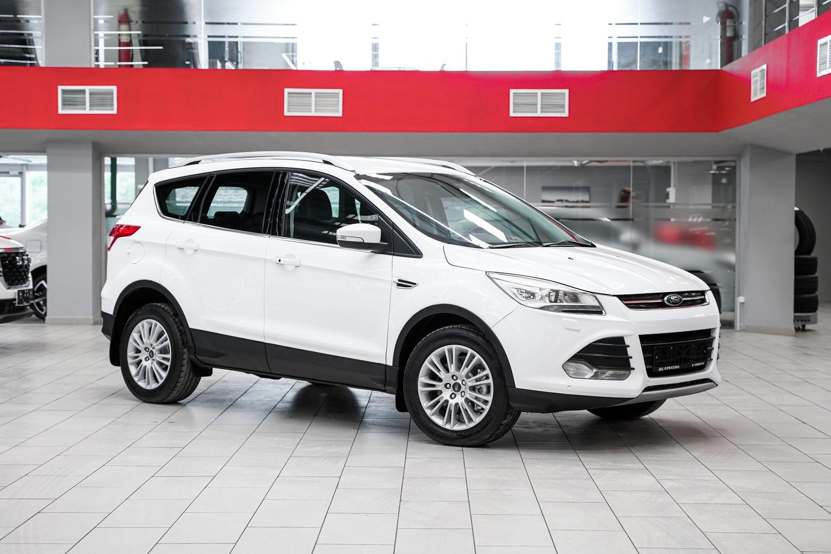 Ford Kuga 2013, белый, ДЦ Орехово