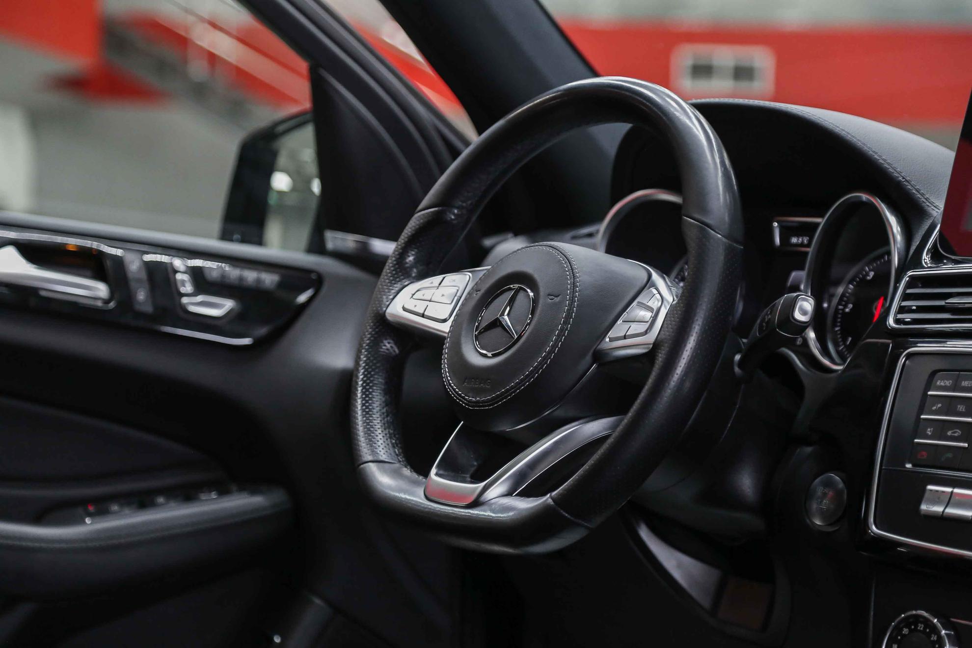 Mercedes-Benz GLS 2017, синий, ДЦ Орехово