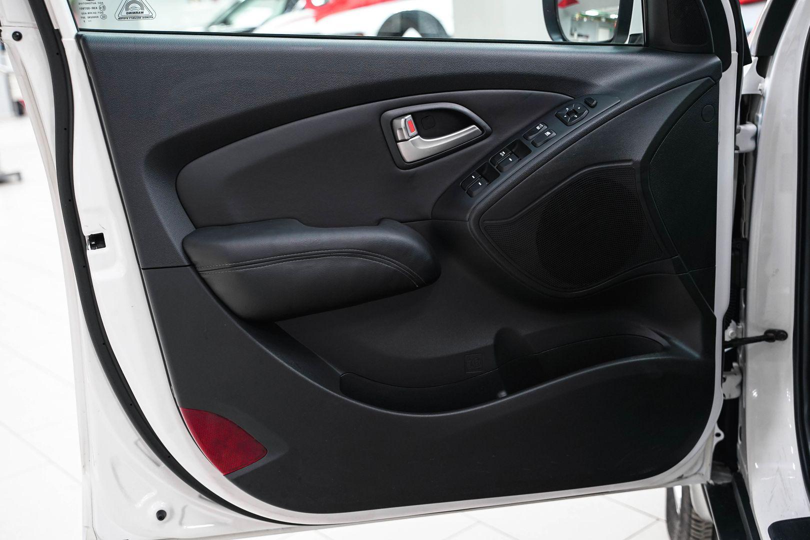 Hyundai ix35 2012, белый, ДЦ Орехово
