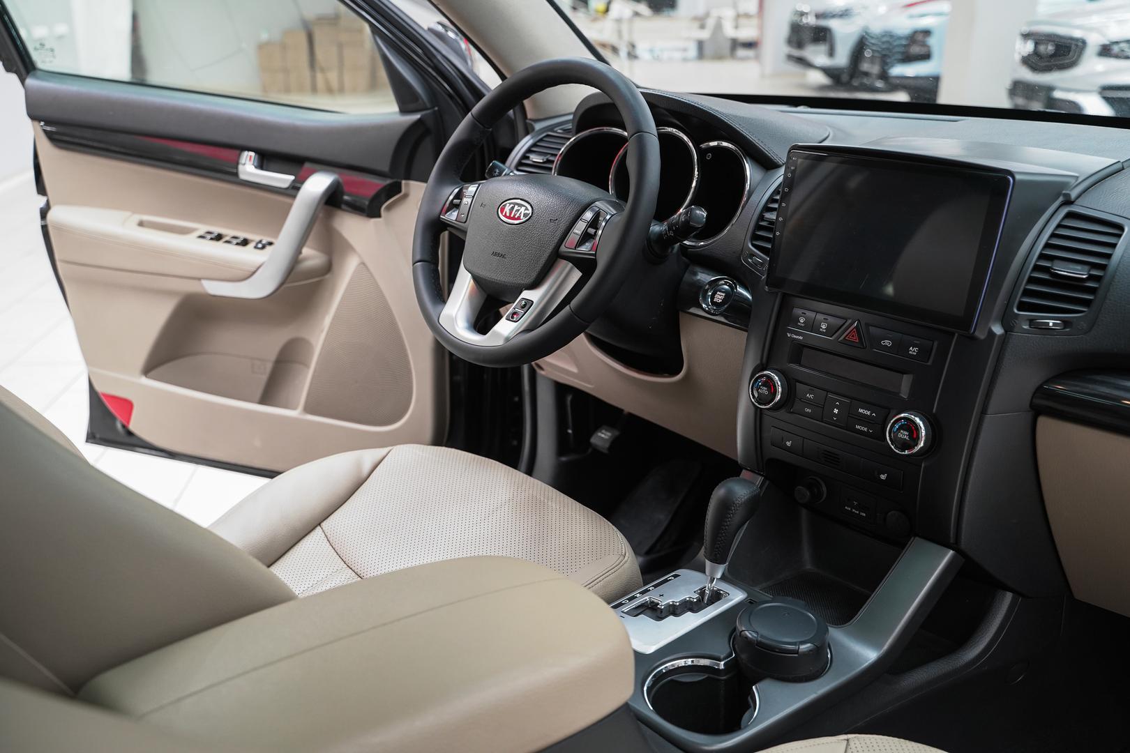 Kia Sorento 2011, черный, ДЦ Орехово
