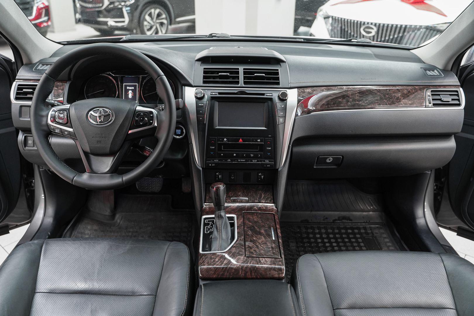 Toyota Camry 2016, серый, ДЦ Орехово