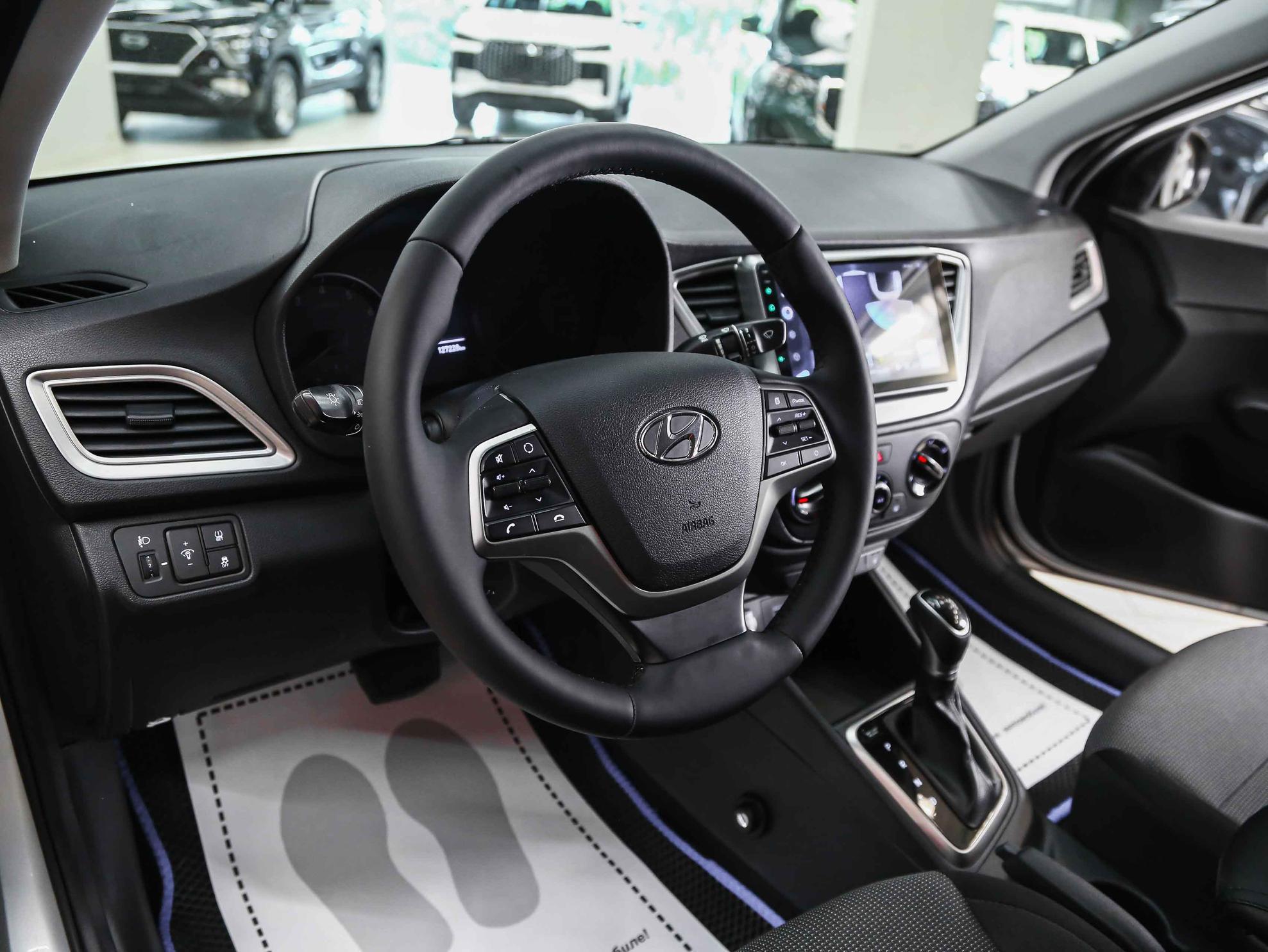 Hyundai Solaris 2019, серебряный, ДЦ Орехово