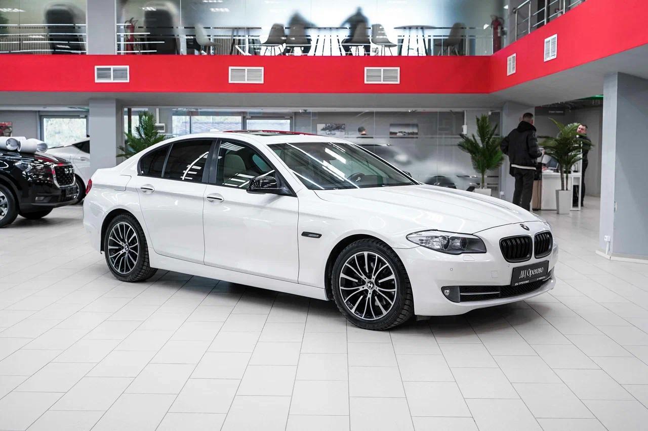 BMW 5 серии 2011, белый, ДЦ Орехово