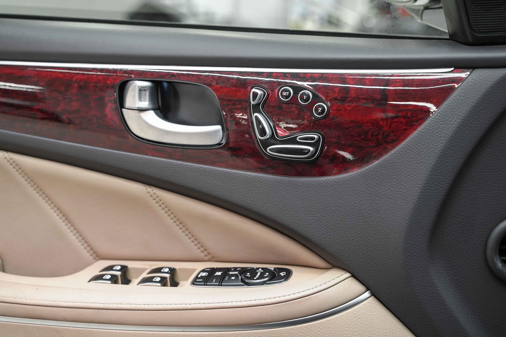 Hyundai Equus 2012, черный, ДЦ Орехово