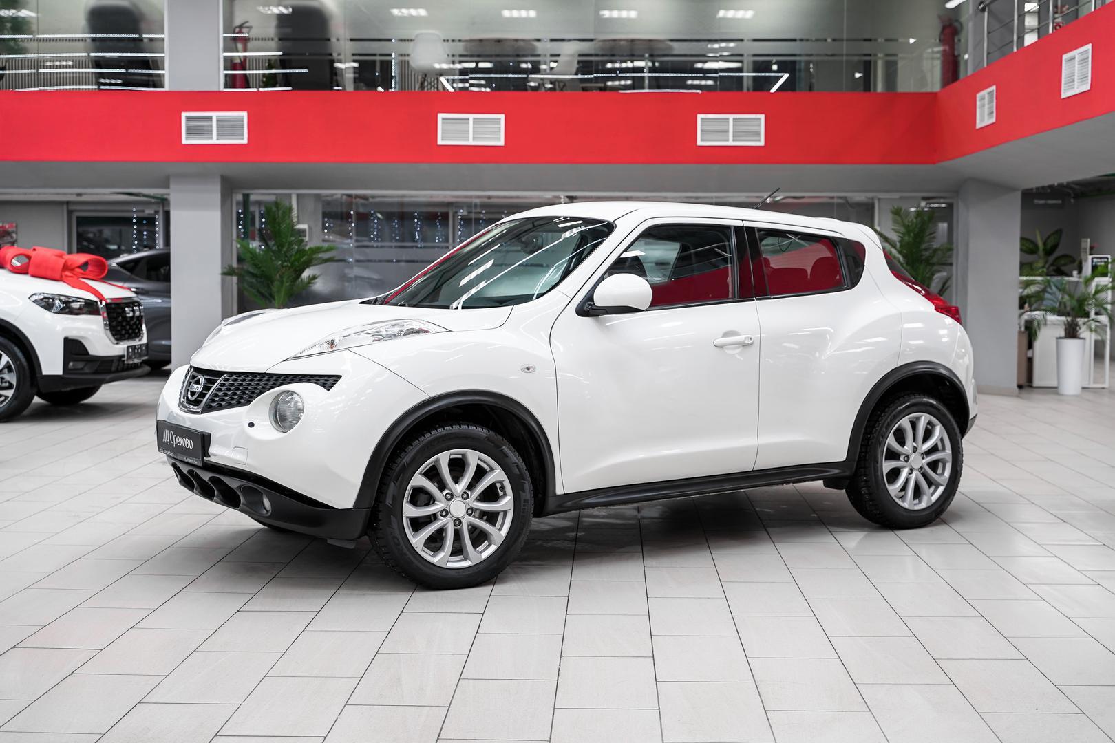 Nissan Juke 2013, белый, ДЦ Орехово