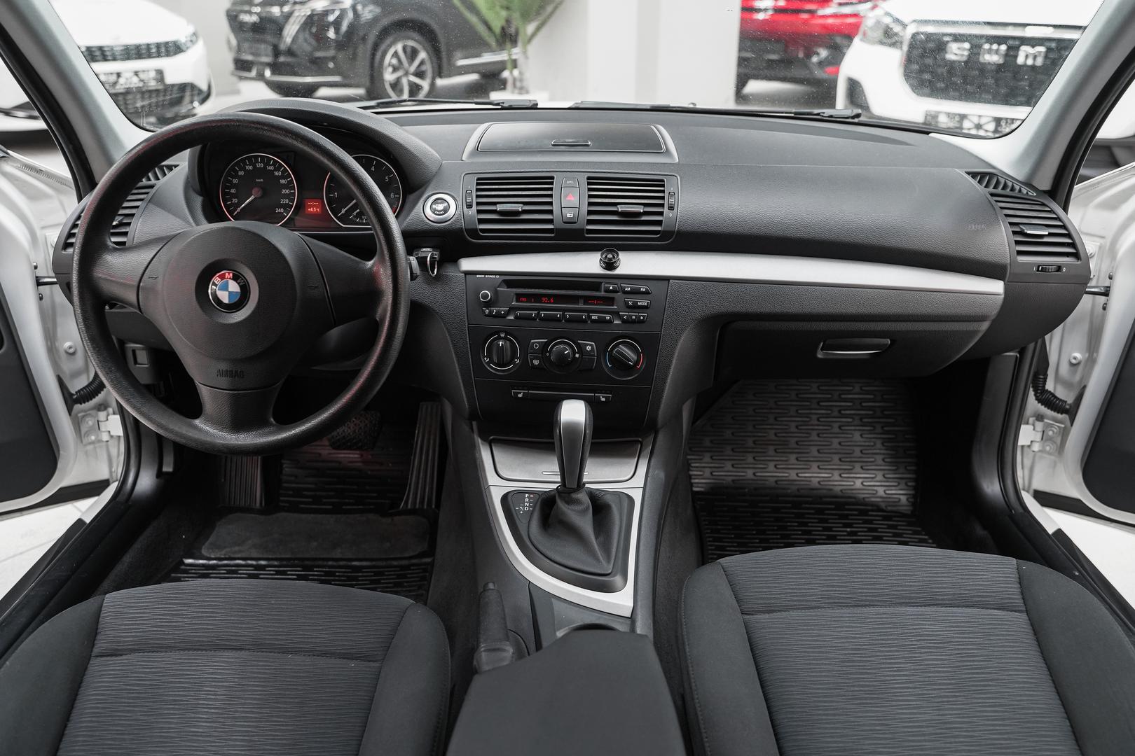 BMW 1 серии 2010, белый, ДЦ Орехово