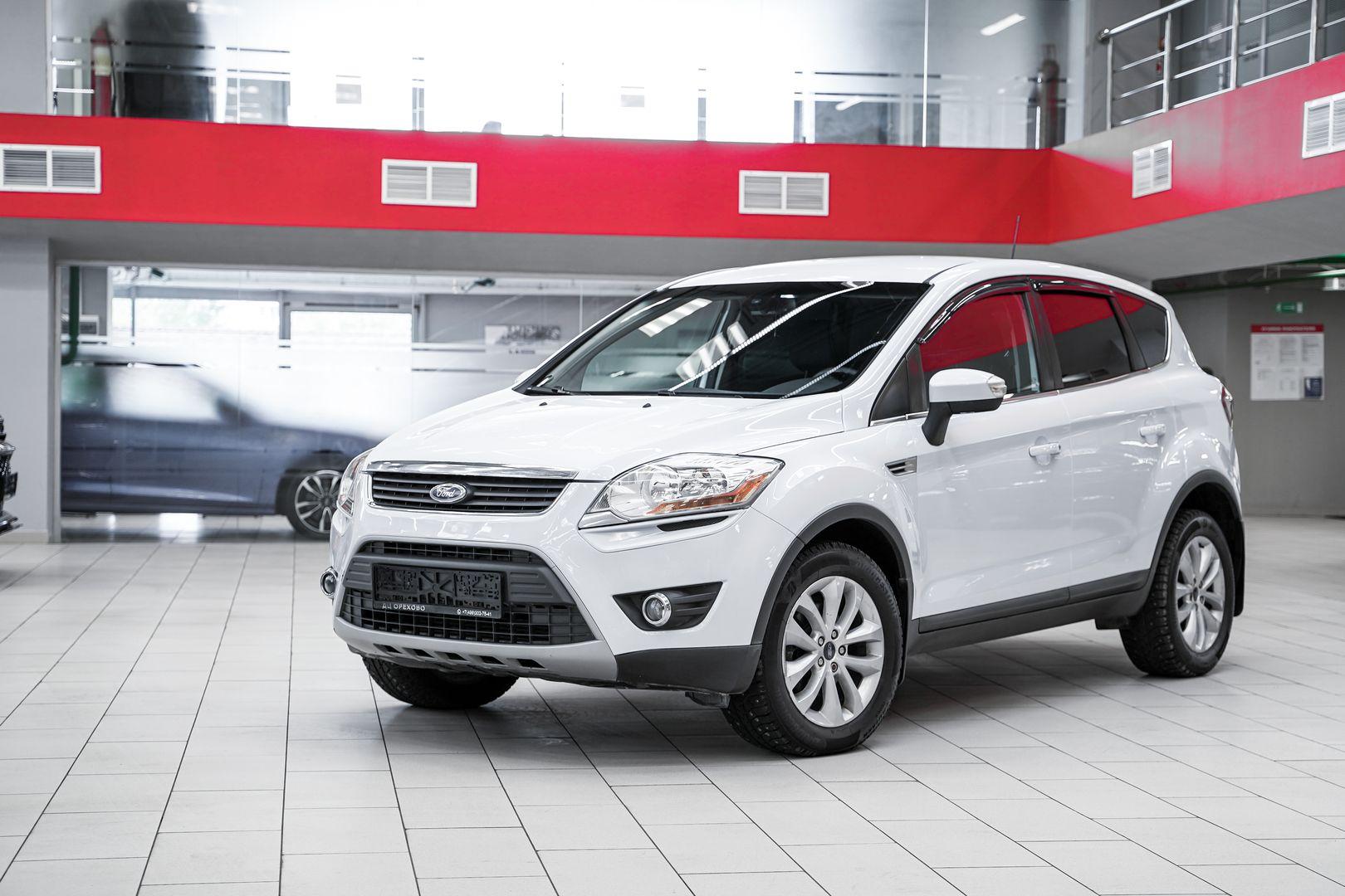Ford Kuga 2012, белый, ДЦ Орехово