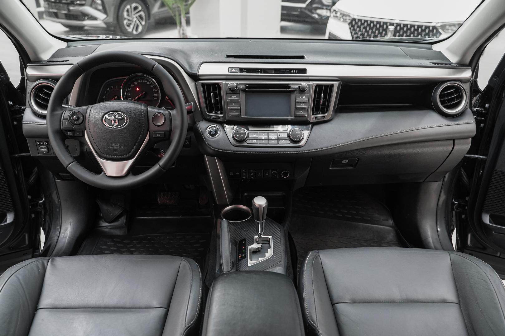 Toyota RAV4 2015, черный, ДЦ Орехово