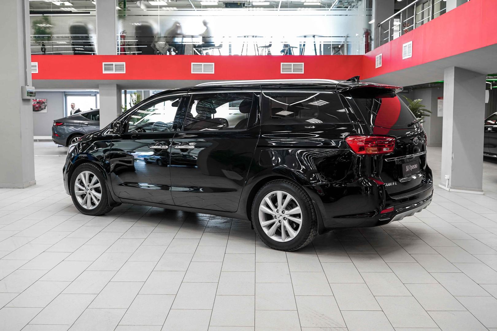 Kia Carnival 2020, черный, ДЦ Орехово