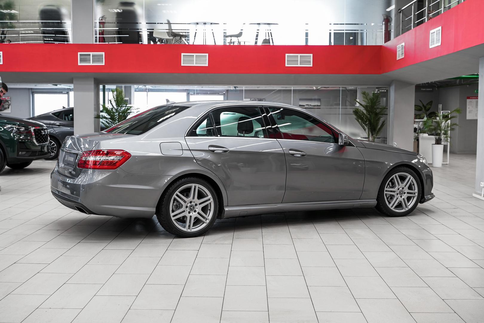 Mercedes-Benz E-Класс 2012, серый, ДЦ Орехово
