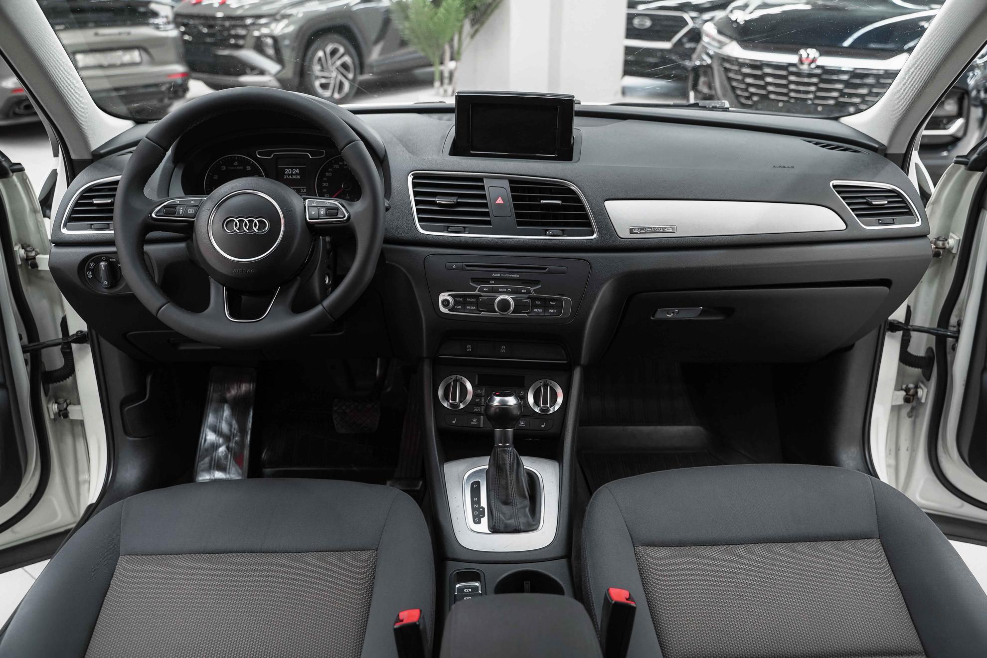 Audi Q3 2013, белый, ДЦ Орехово