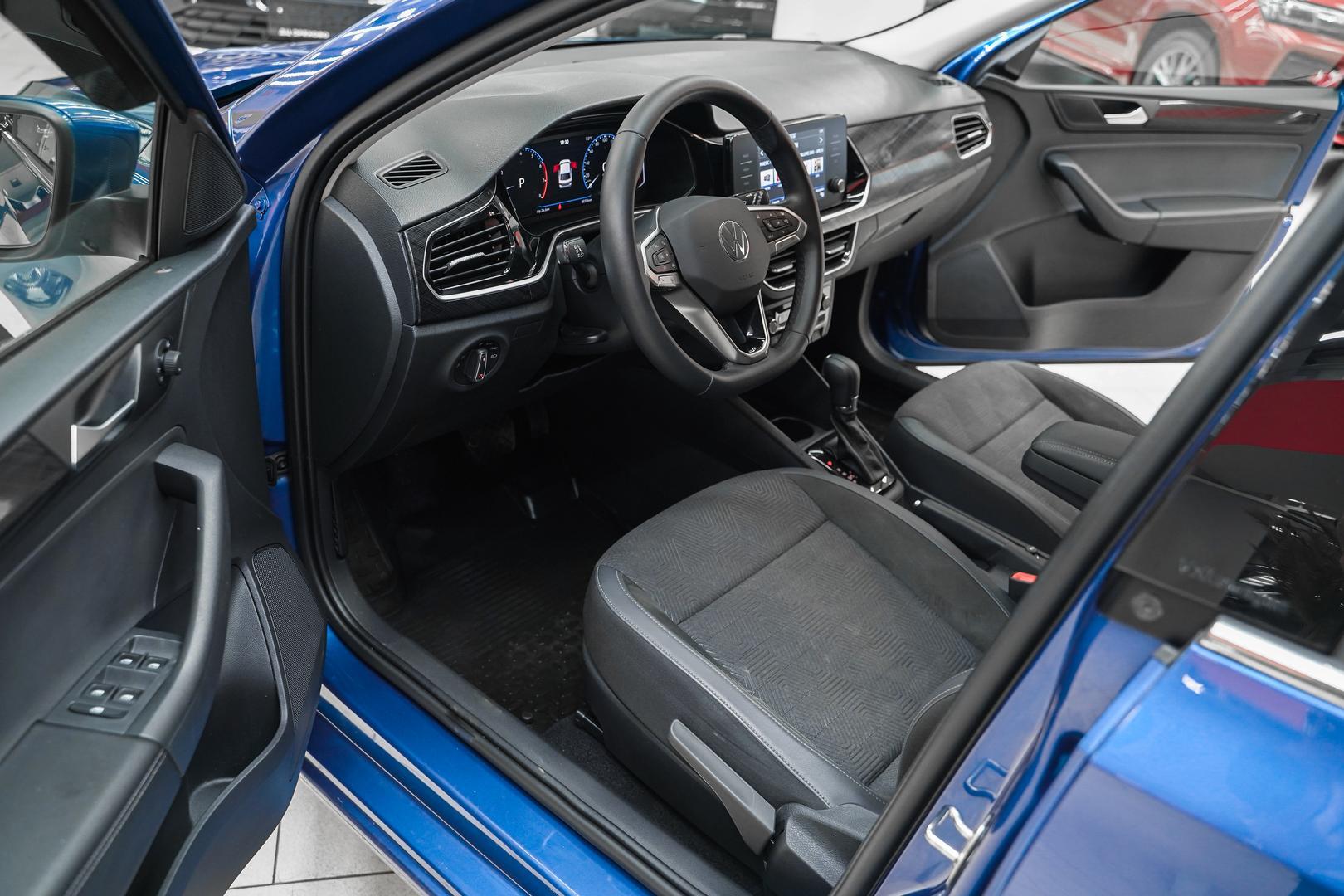 Volkswagen Polo 2021, синий, ДЦ Орехово