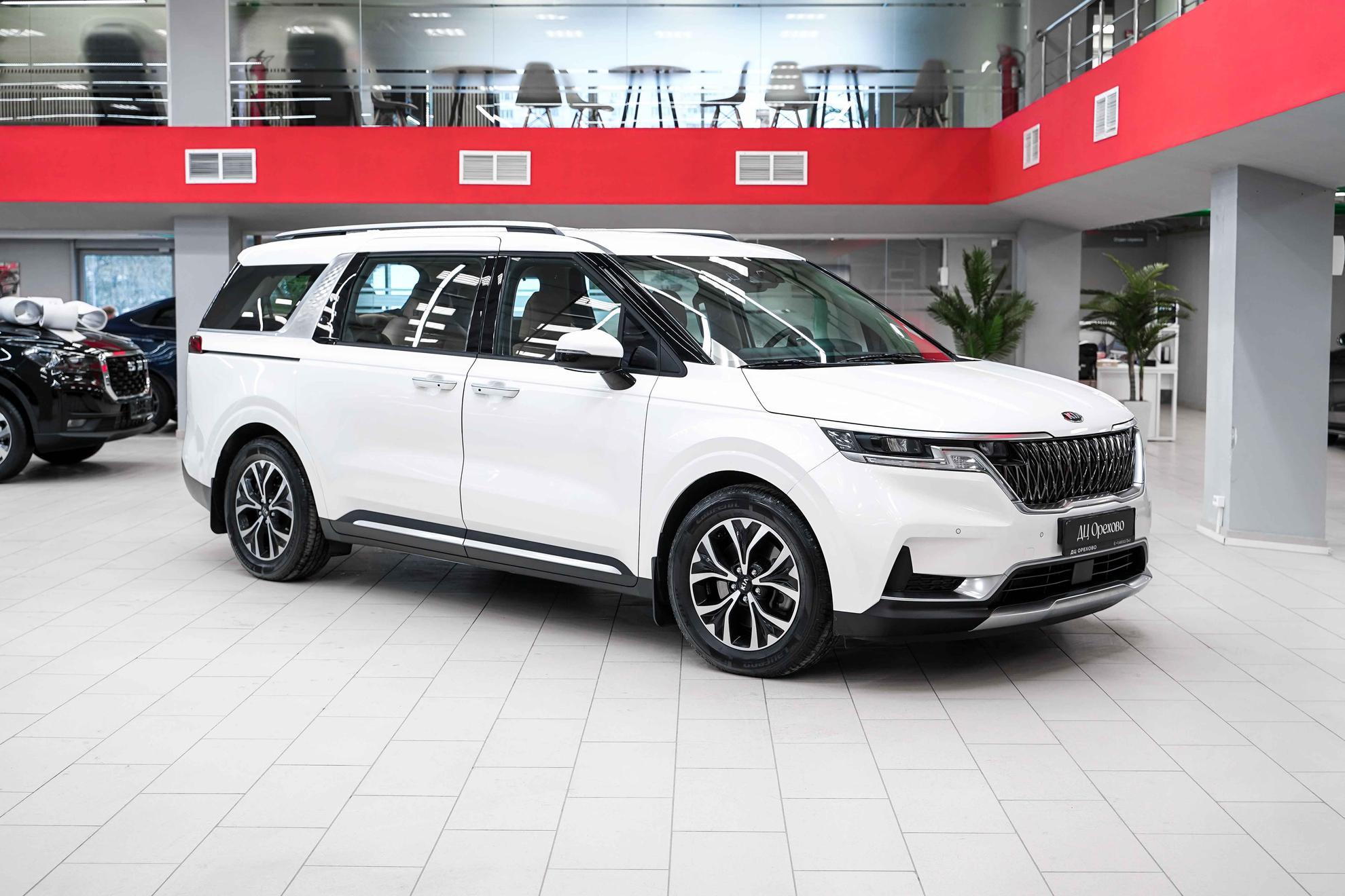 Kia Carnival 2021, белый, ДЦ Орехово