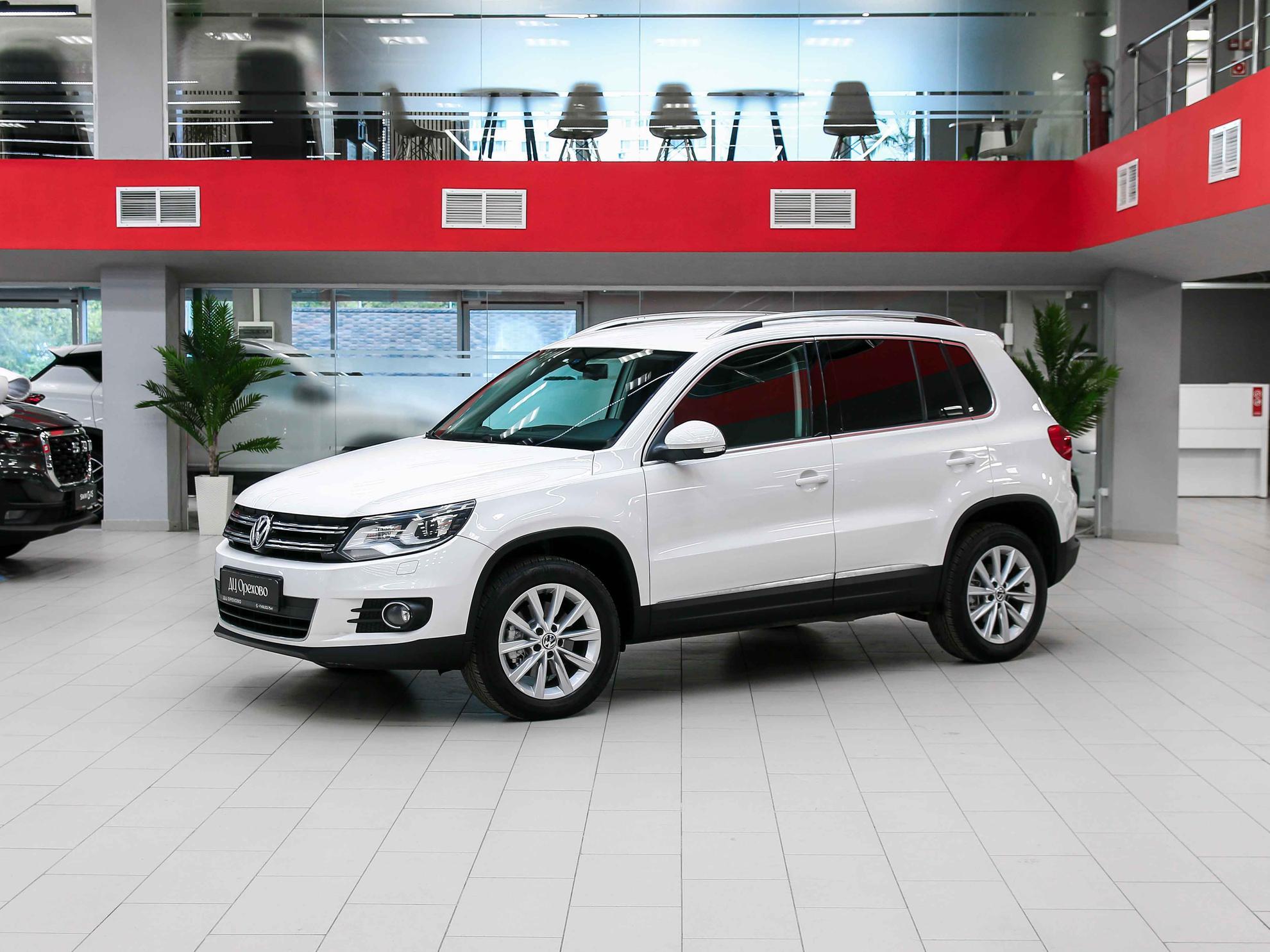 Volkswagen Tiguan 2013, белый, ДЦ Орехово