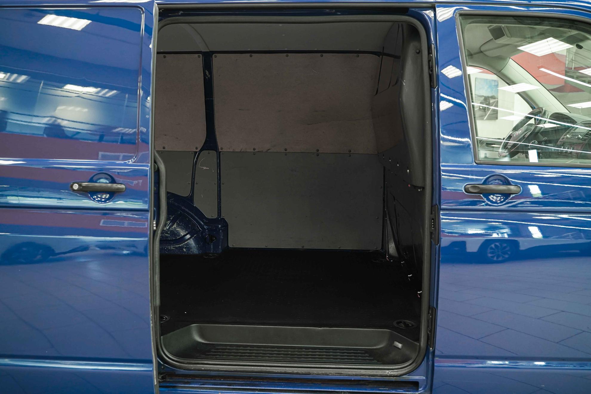 Volkswagen Transporter 2011, синий, ДЦ Орехово