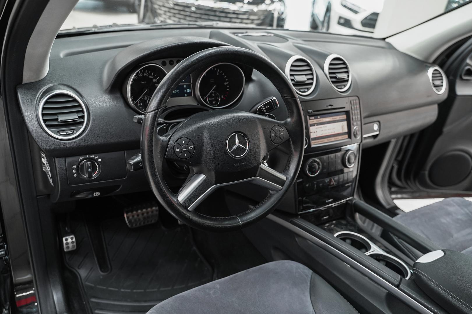 Mercedes-Benz M-Класс 2008, черный, ДЦ Орехово