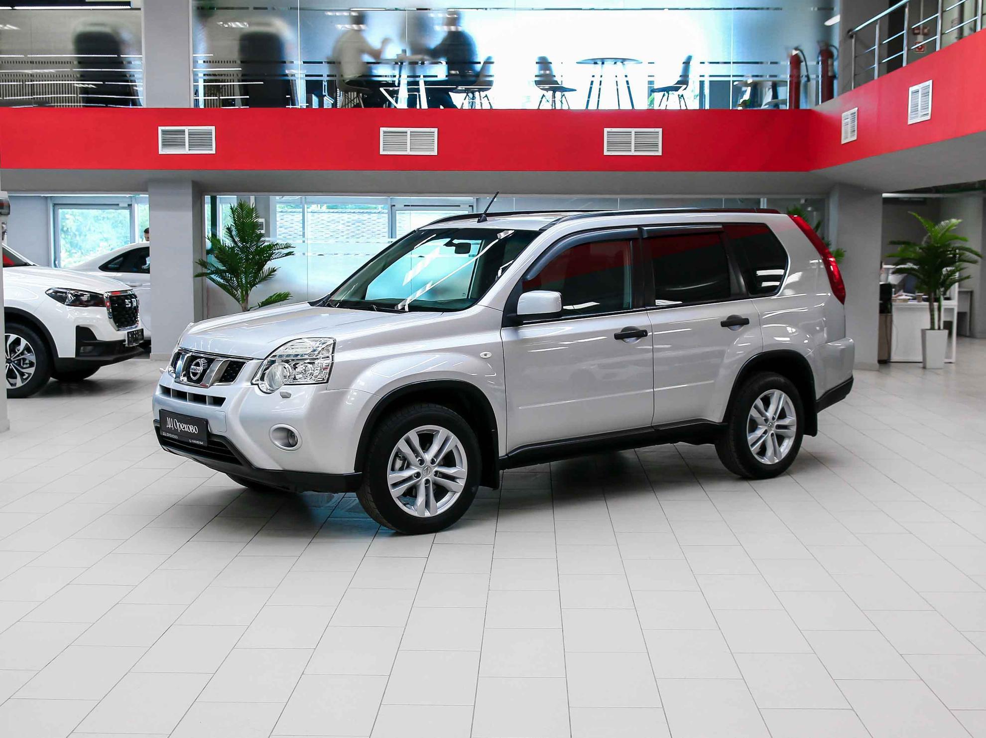 Nissan X-Trail 2011, серебряный, ДЦ Орехово