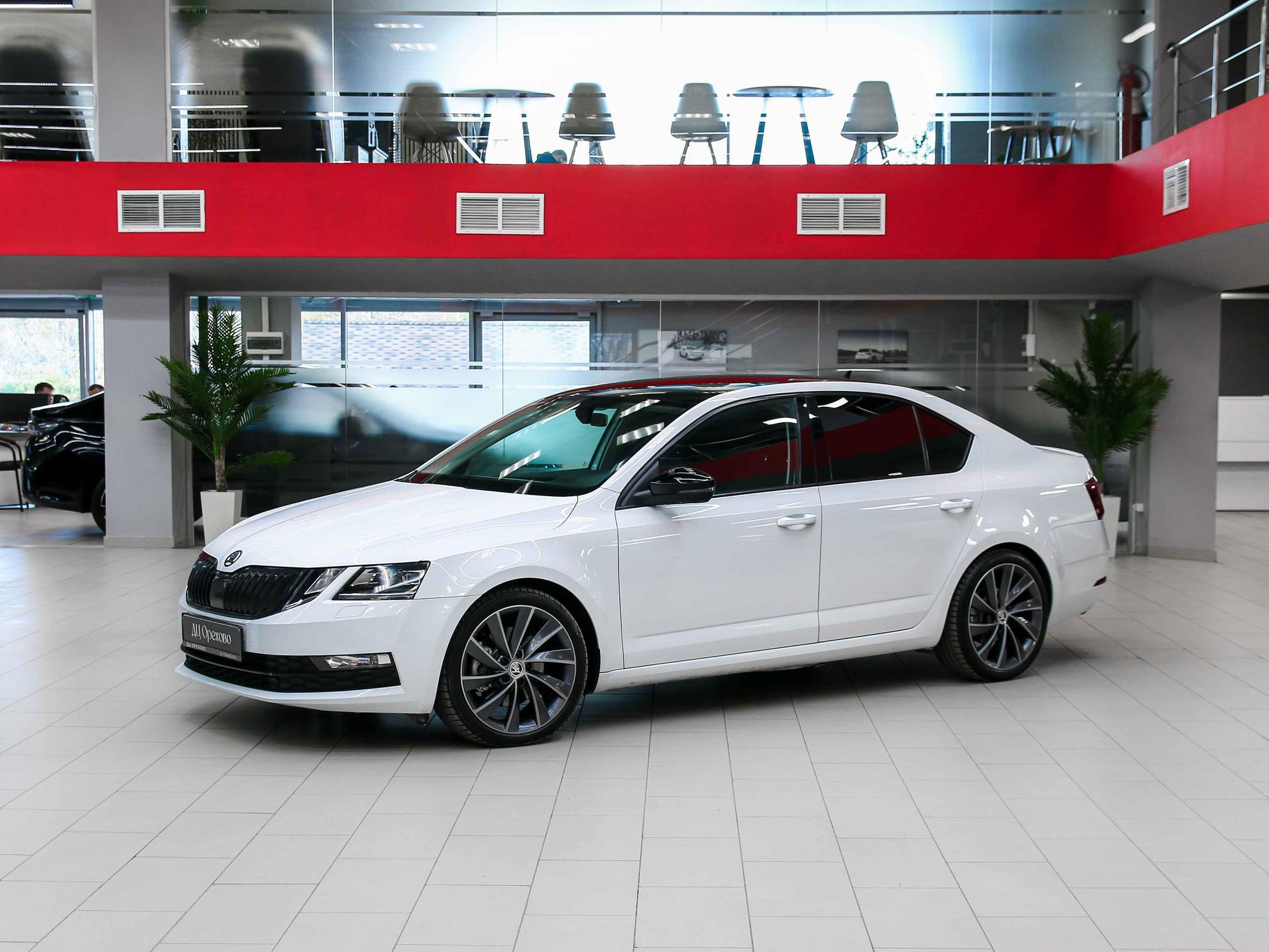 Skoda Octavia 2018, белый, ДЦ Орехово