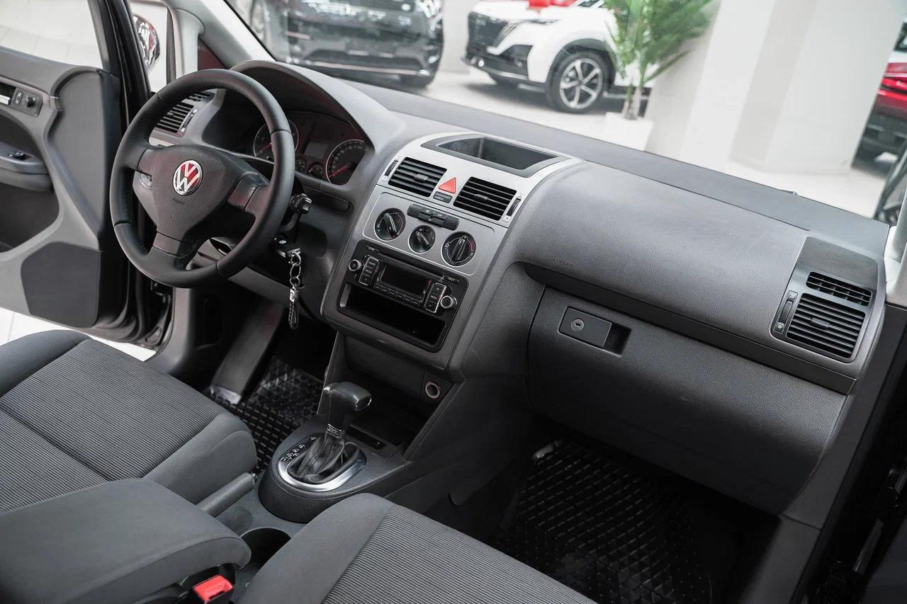 Volkswagen Touran 2008, черный, ДЦ Орехово