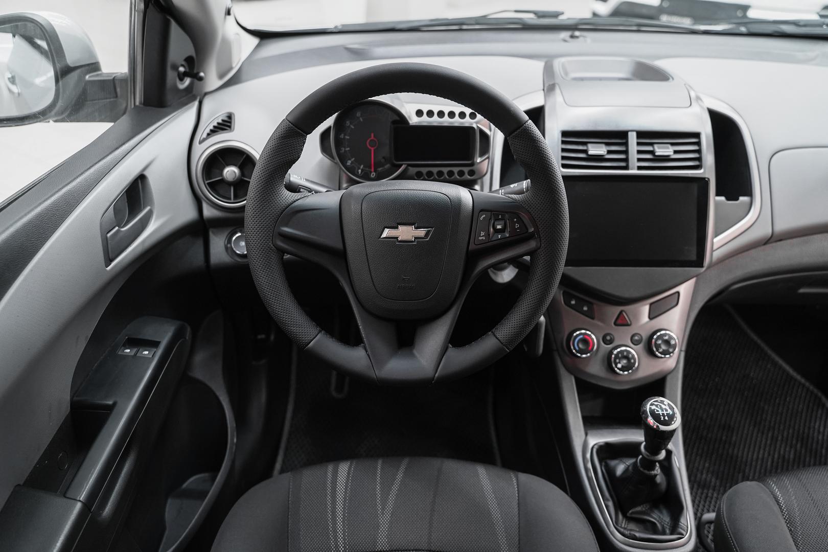 Chevrolet Aveo 2013, серебряный, ДЦ Орехово