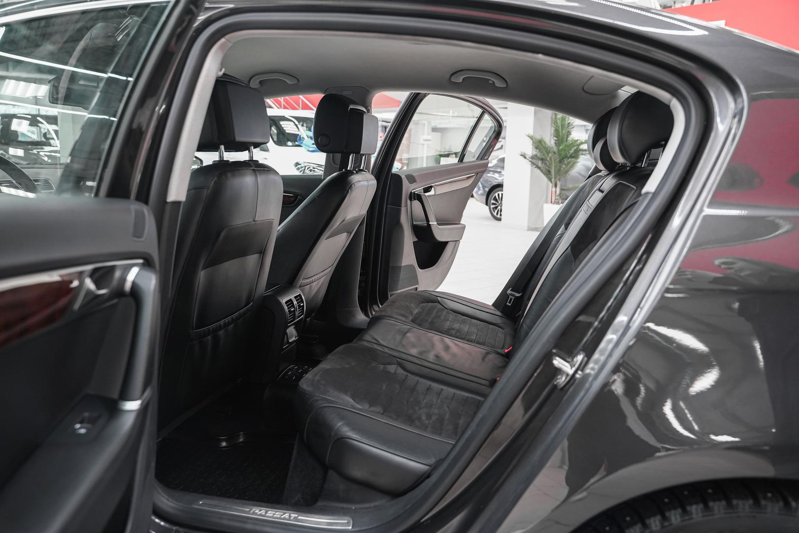 Volkswagen Passat 2011, черный, ДЦ Орехово