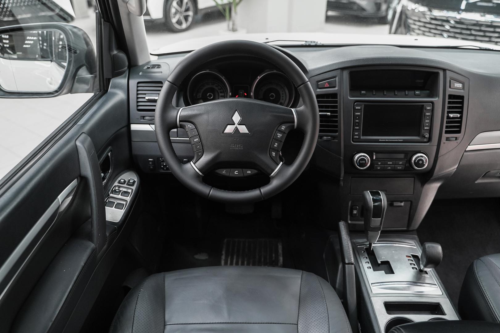 Mitsubishi Pajero 2011, белый, ДЦ Орехово