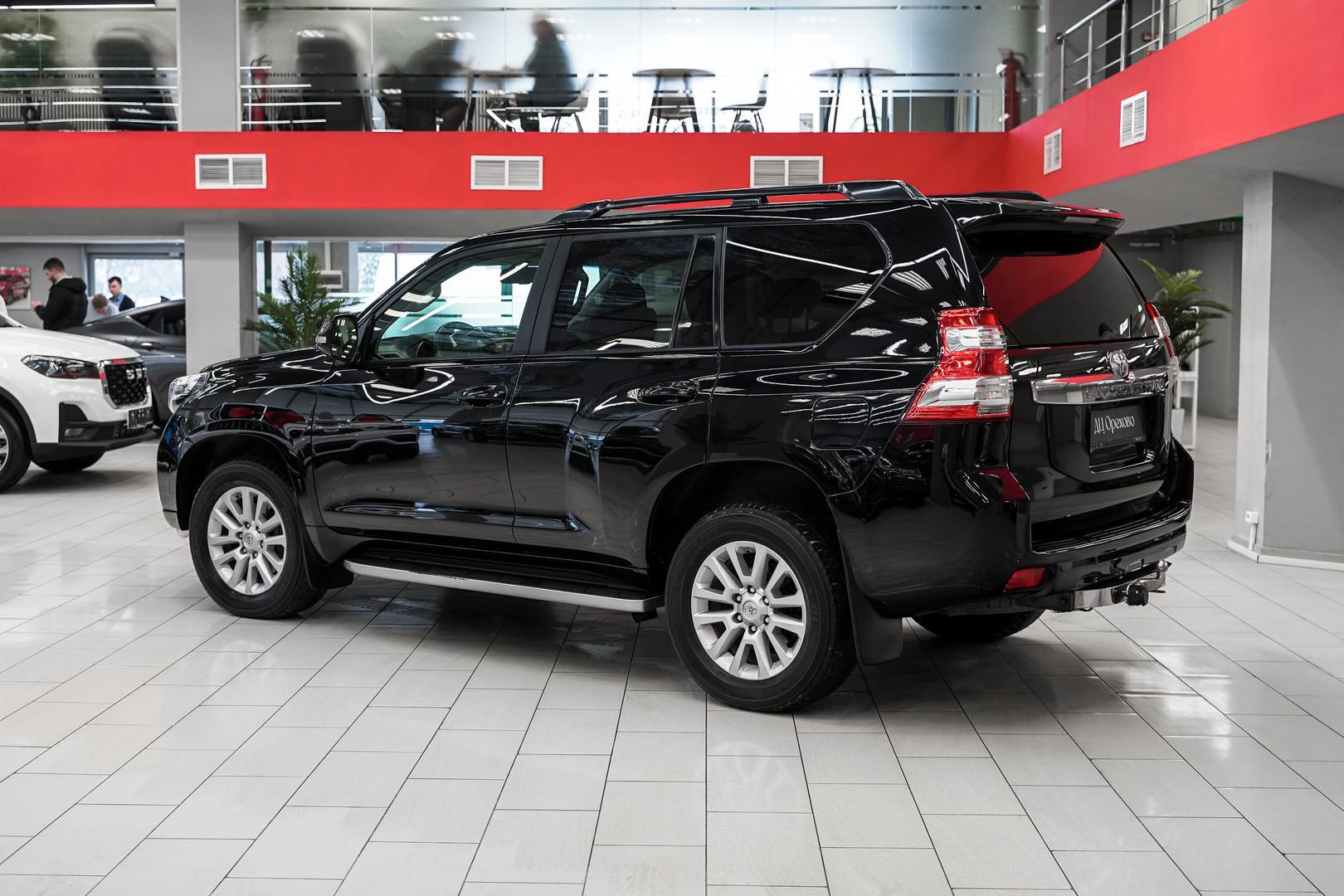 Toyota Land Cruiser Prado 2015, черный, ДЦ Орехово