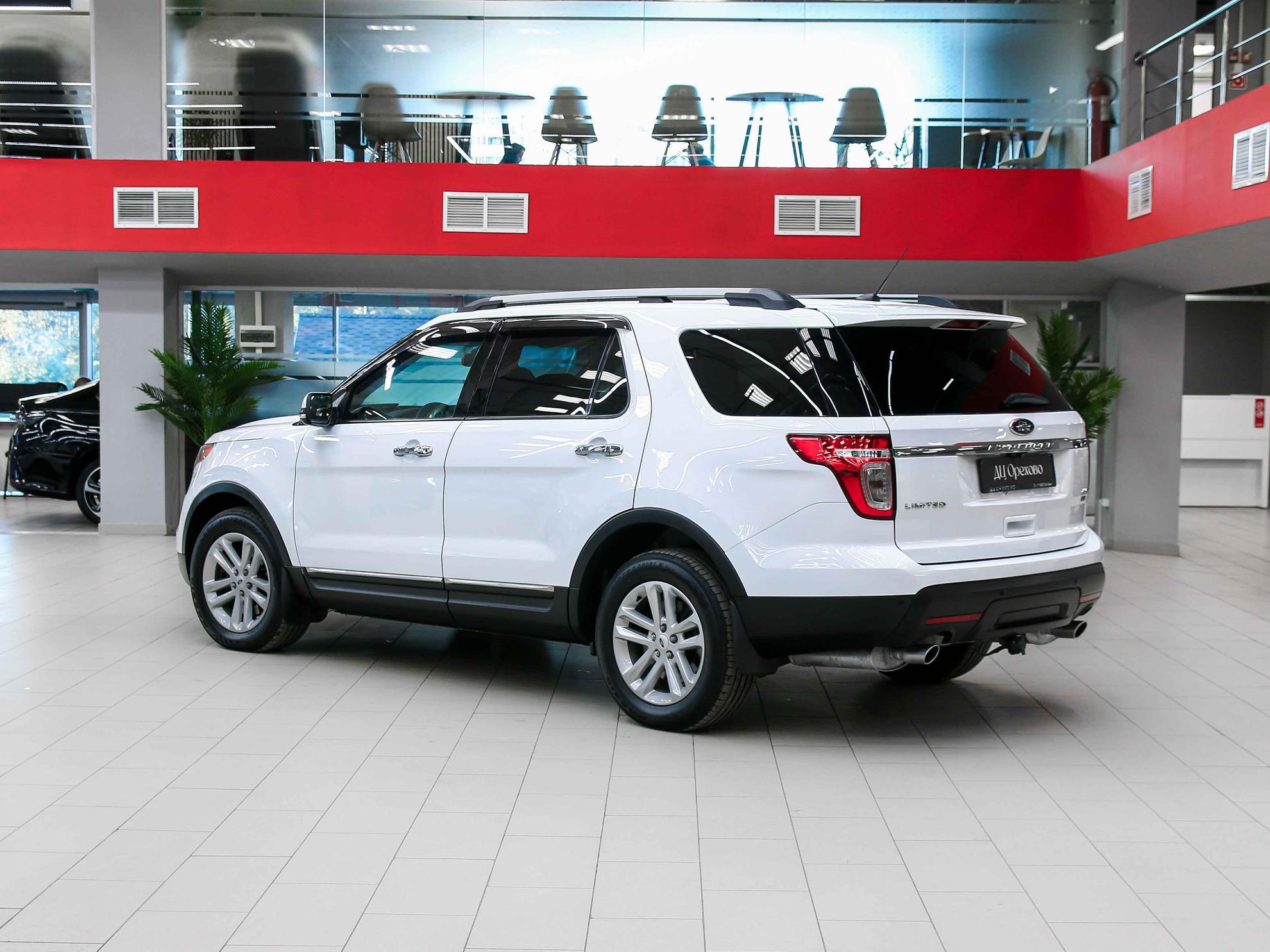 Ford Explorer 2014, белый, ДЦ Орехово