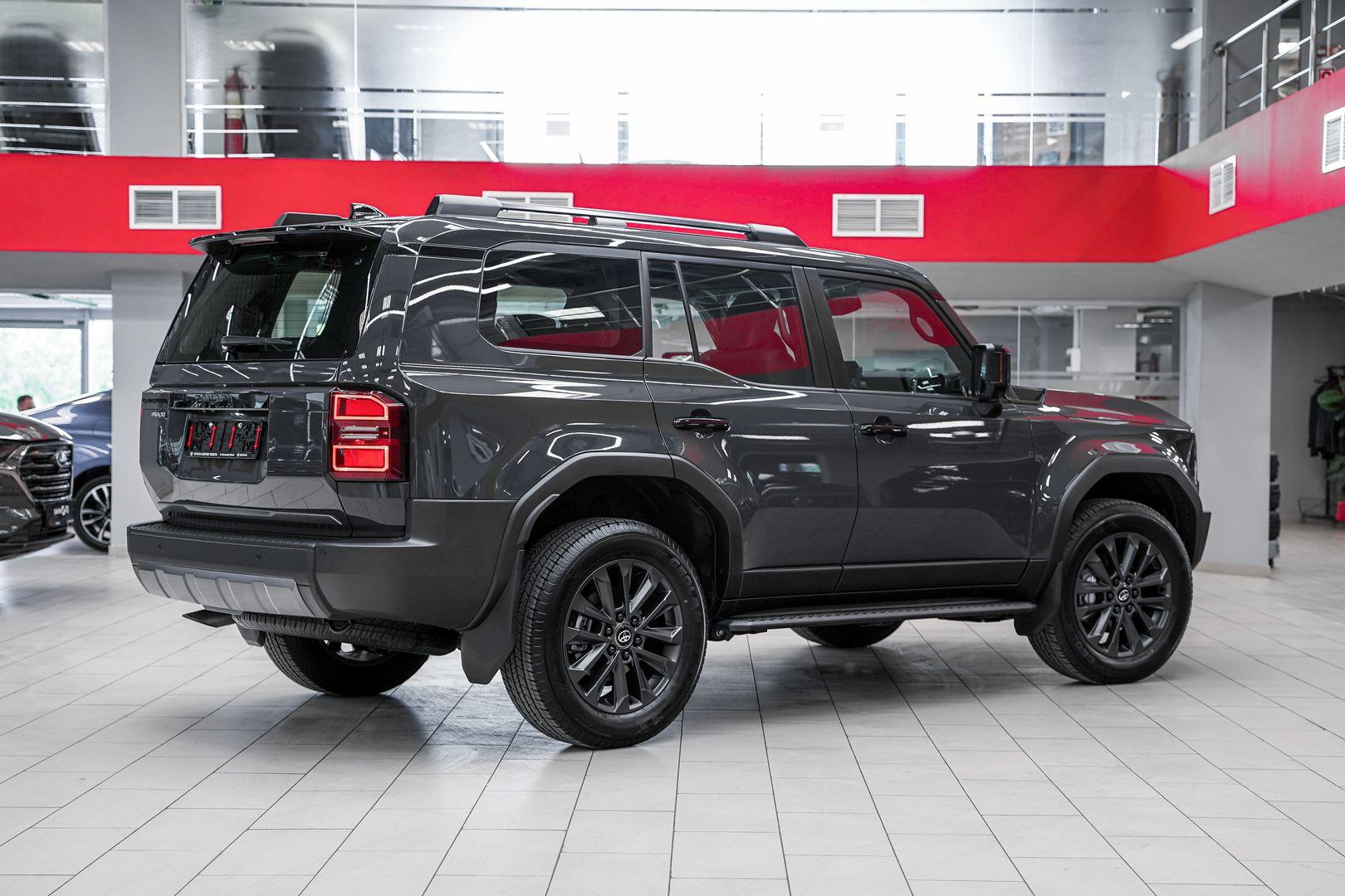 Toyota Land Cruiser Prado 2025, серый, ДЦ Орехово