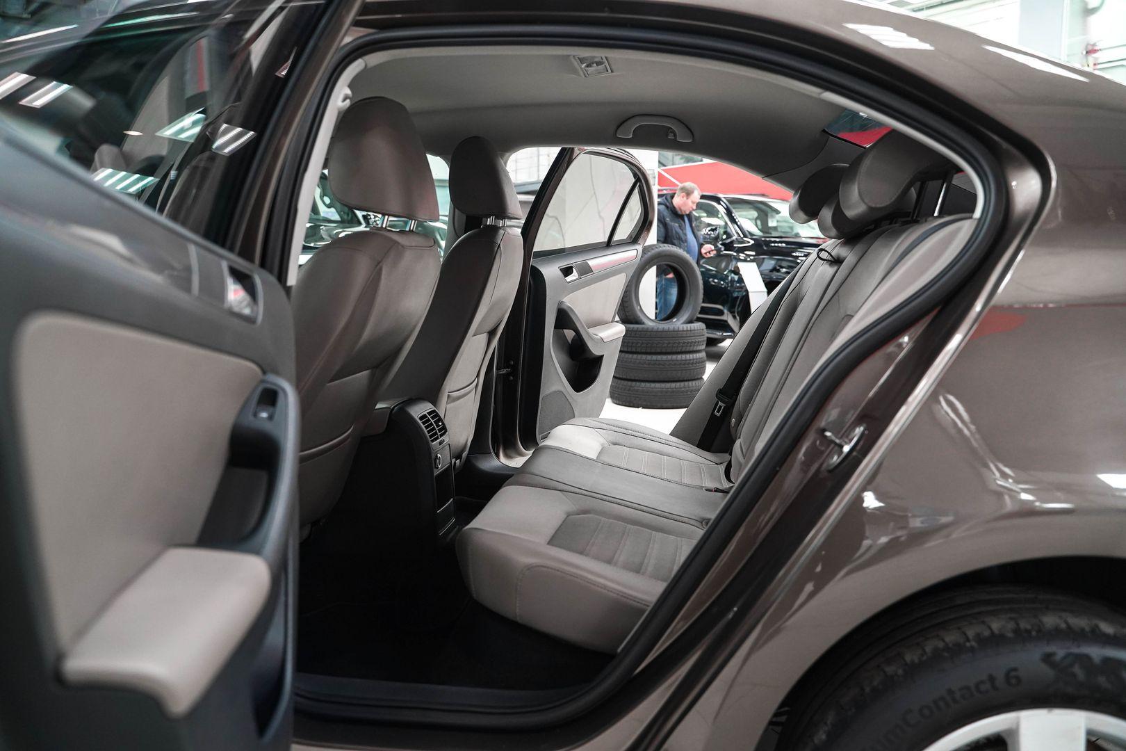 Volkswagen Jetta 2012, коричневый, ДЦ Орехово