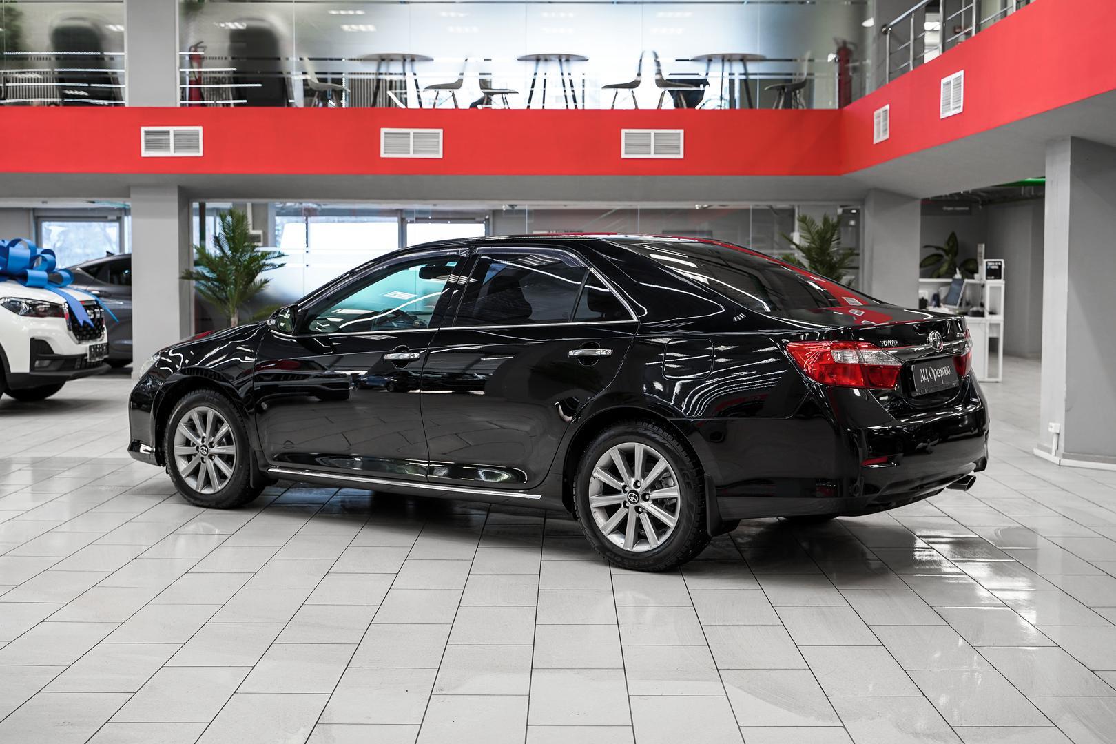 Toyota Camry 2013, черный, ДЦ Орехово