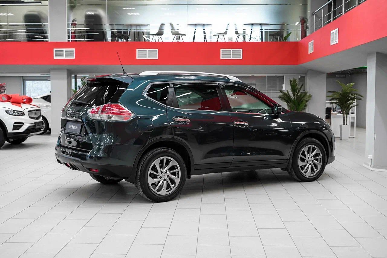 Nissan X-Trail 2015, синий, ДЦ Орехово