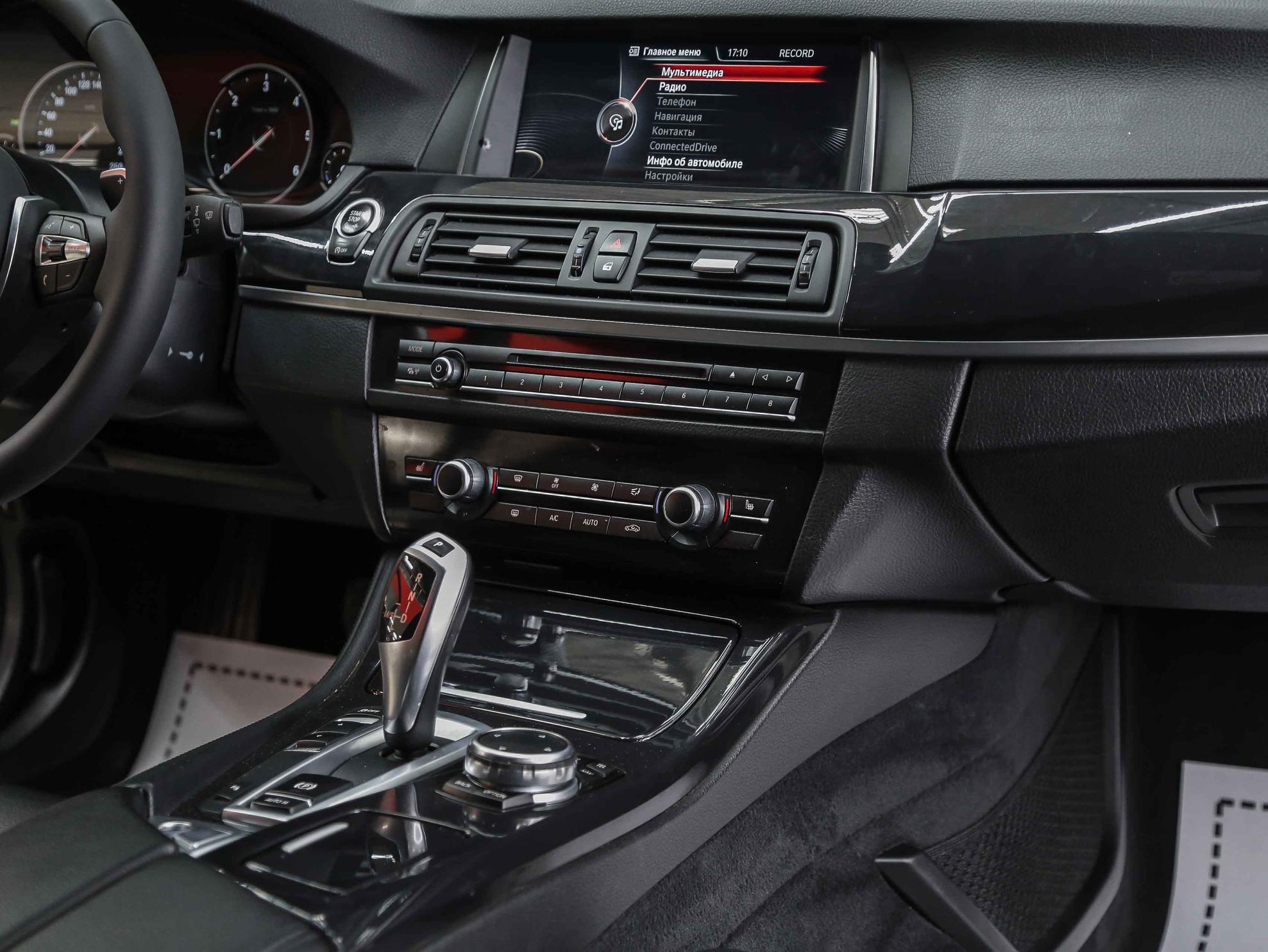 BMW 5 серии 2016, белый, ДЦ Орехово