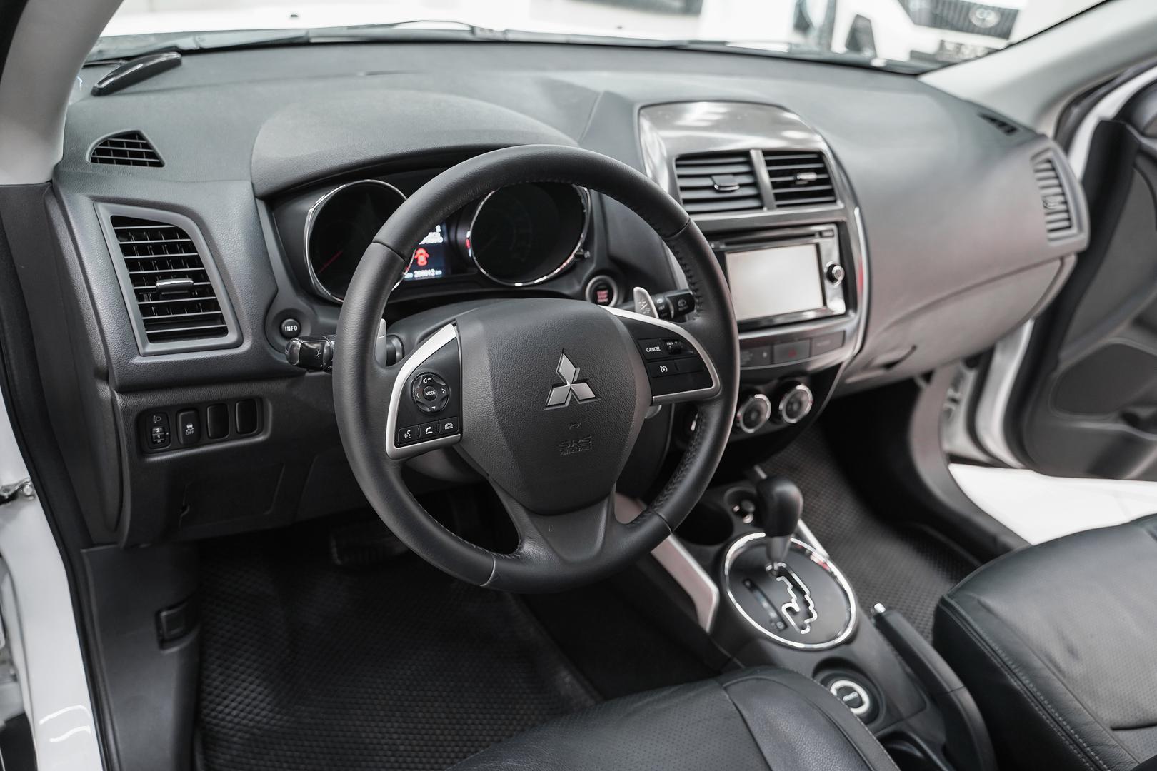 Mitsubishi ASX 2013, белый, ДЦ Орехово