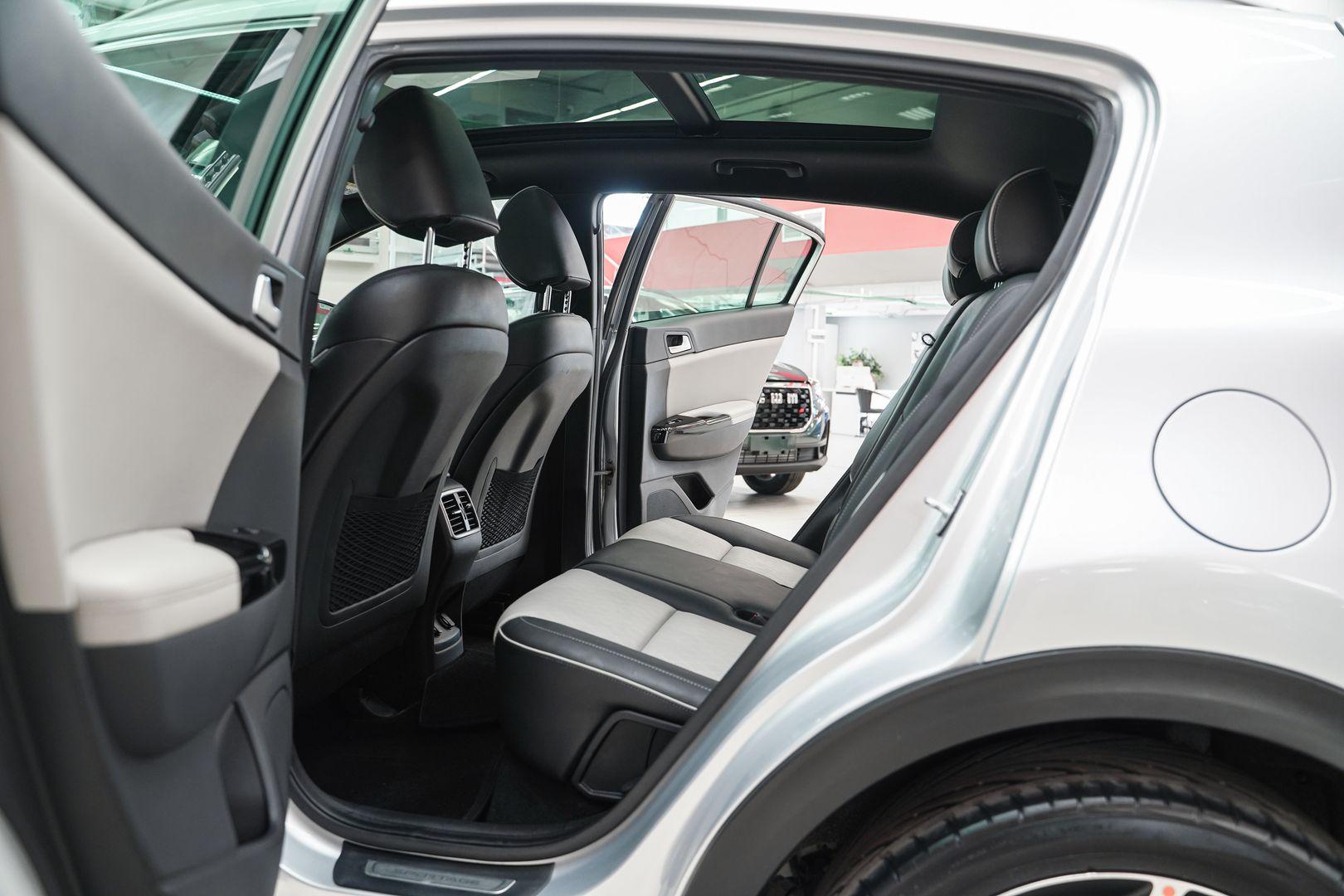 Kia Sportage 2016, серебряный, ДЦ Орехово
