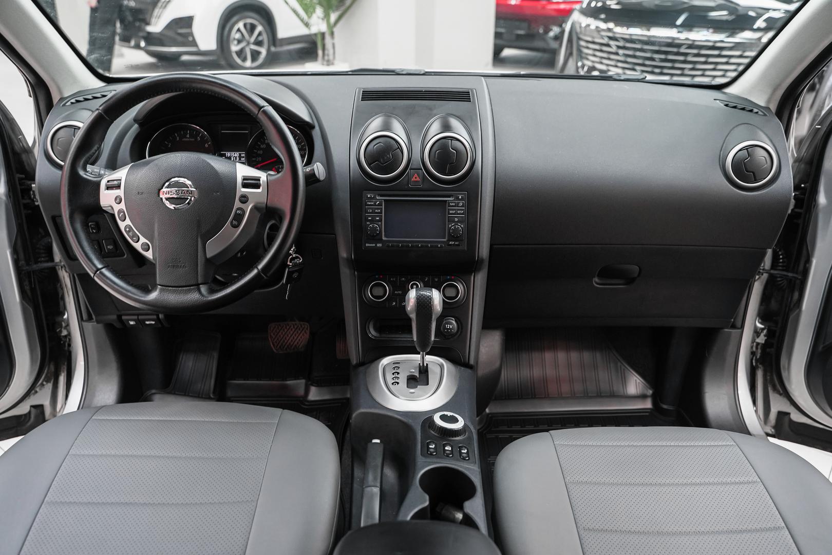 Nissan Qashqai 2010, серебряный, ДЦ Орехово