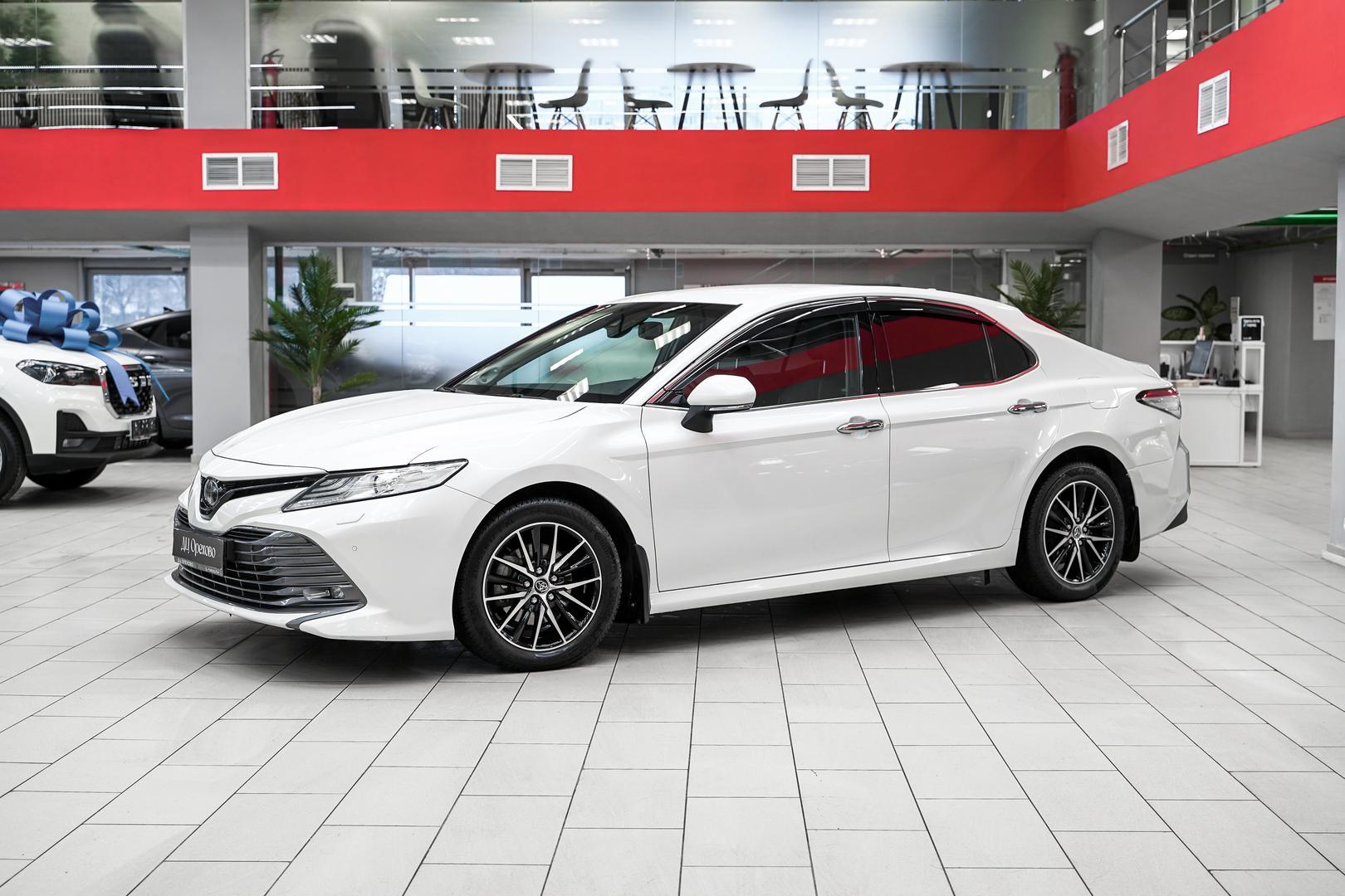 Toyota Camry 2020, белый, ДЦ Орехово