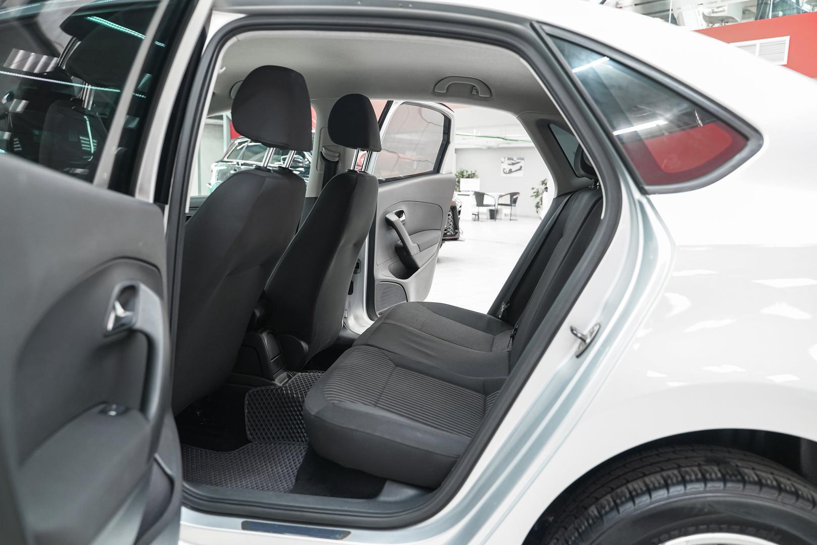 Volkswagen Polo 2013, серебряный, ДЦ Орехово