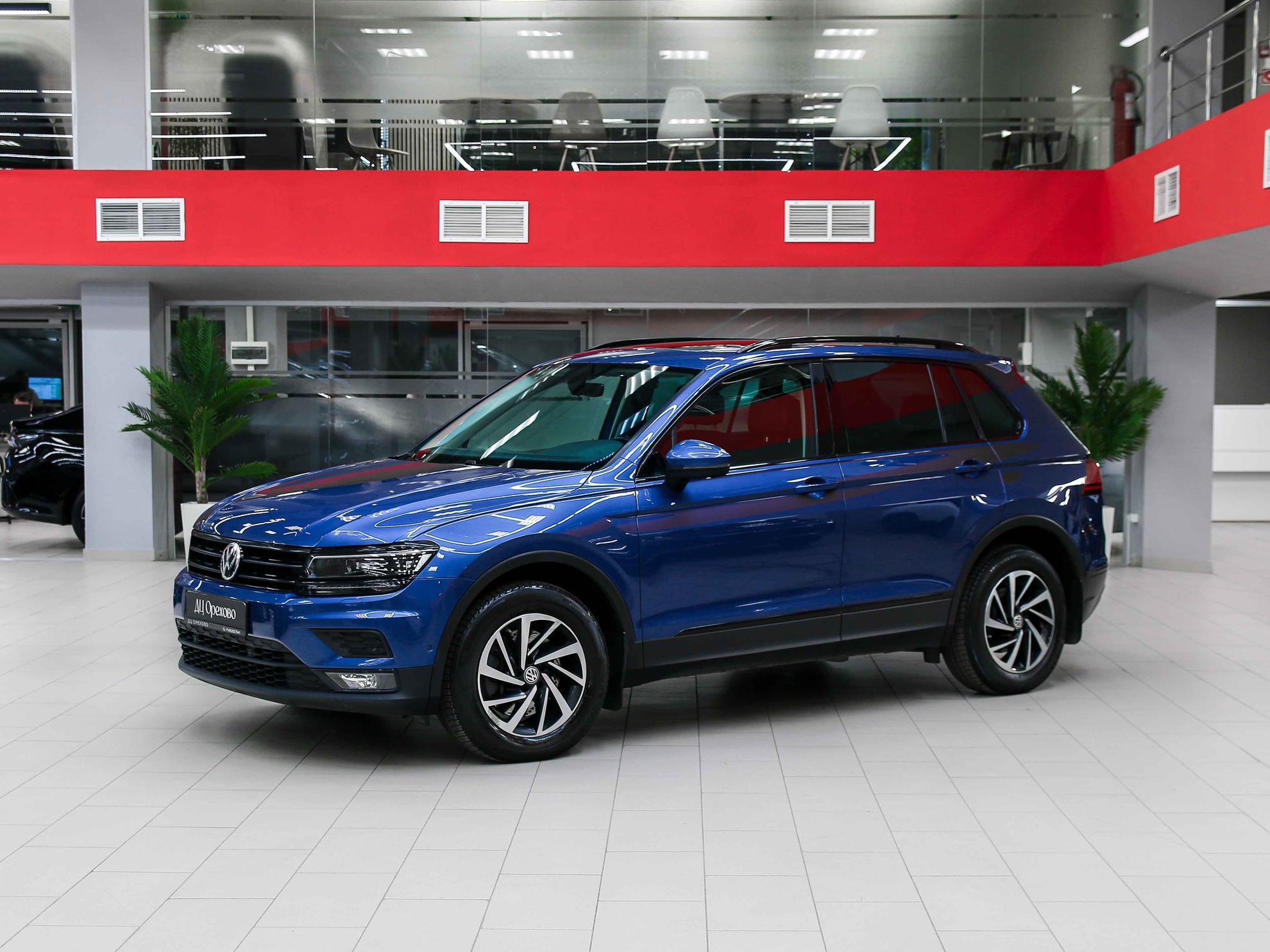 Volkswagen Tiguan 2018, синий, ДЦ Орехово