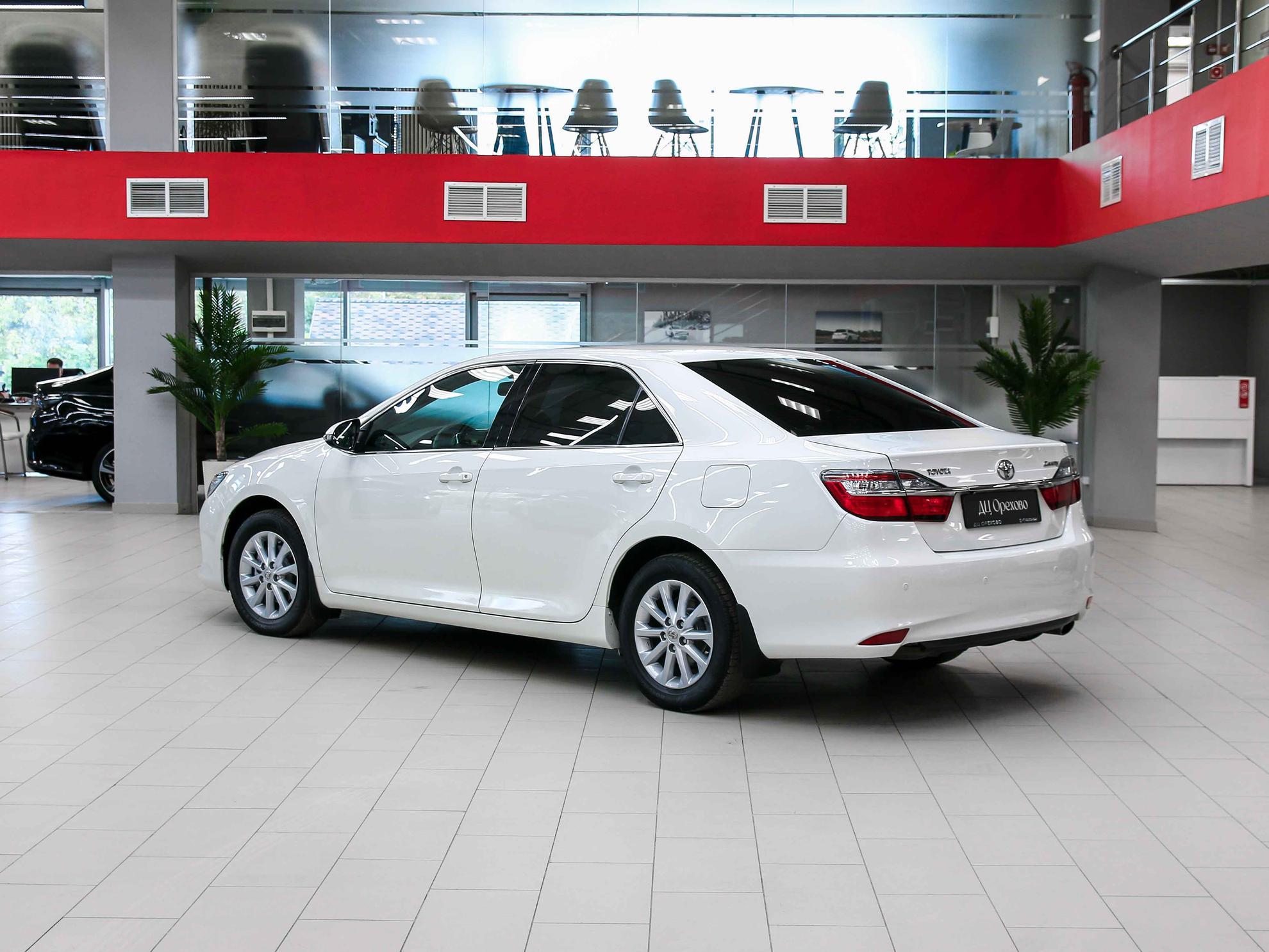 Toyota Camry 2016, белый, ДЦ Орехово