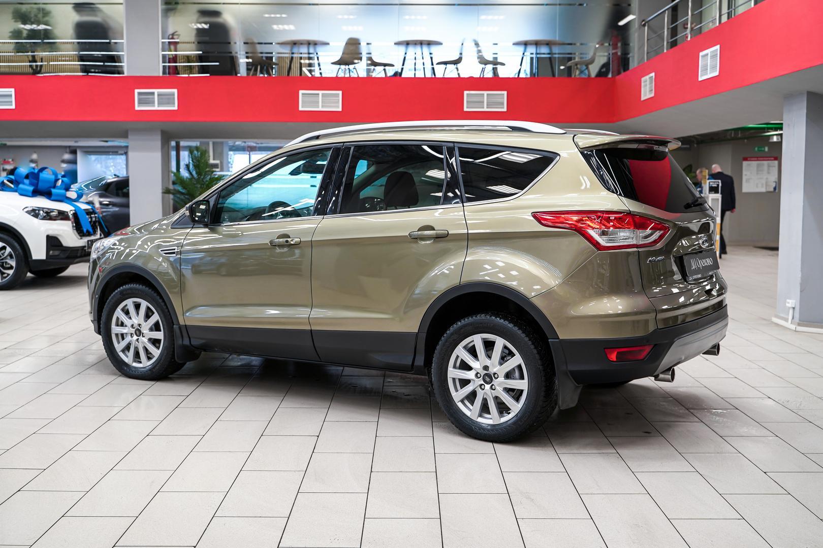 Ford Kuga 2013, зеленый, ДЦ Орехово